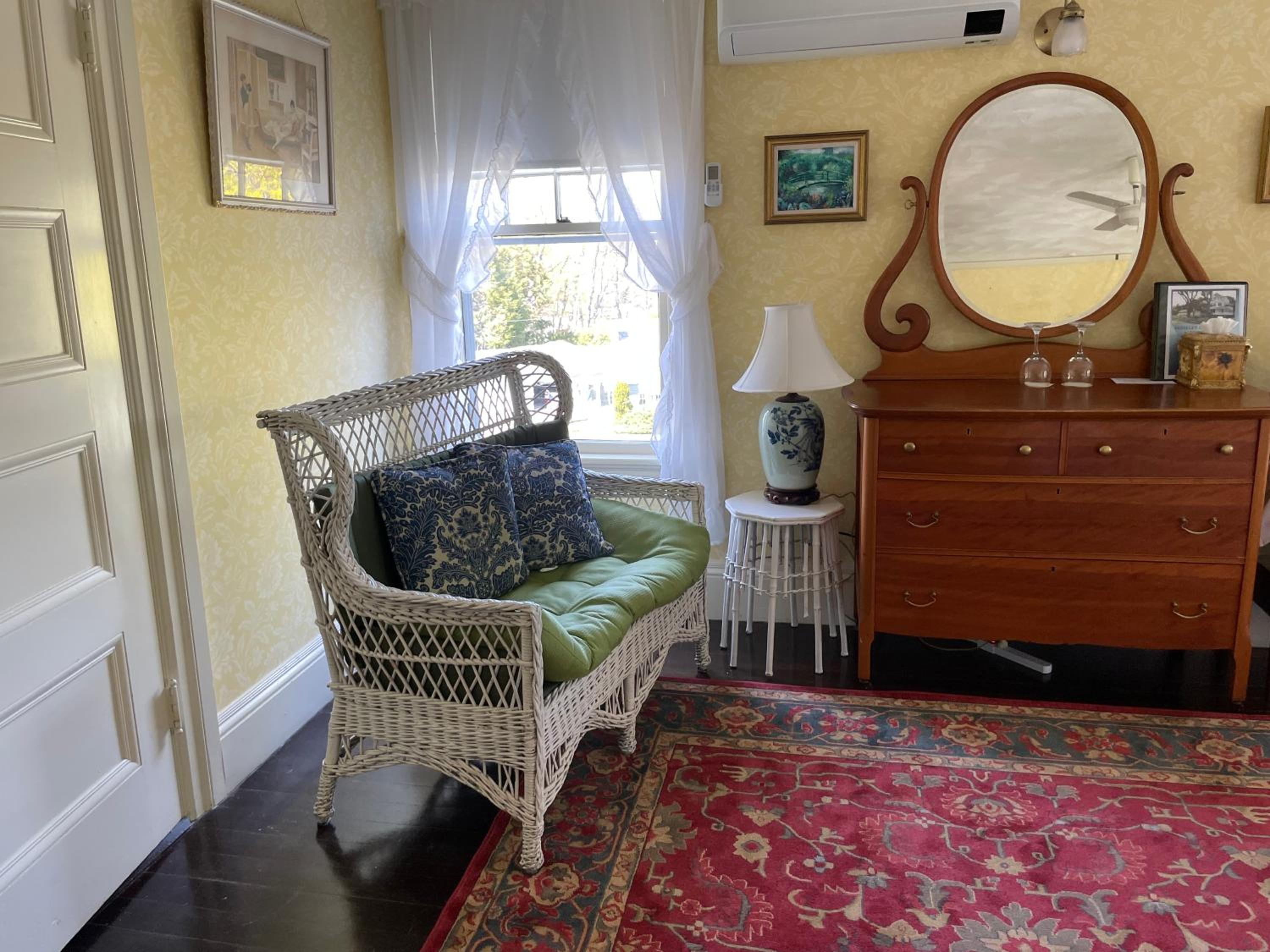 Deluxe King Room photo 2