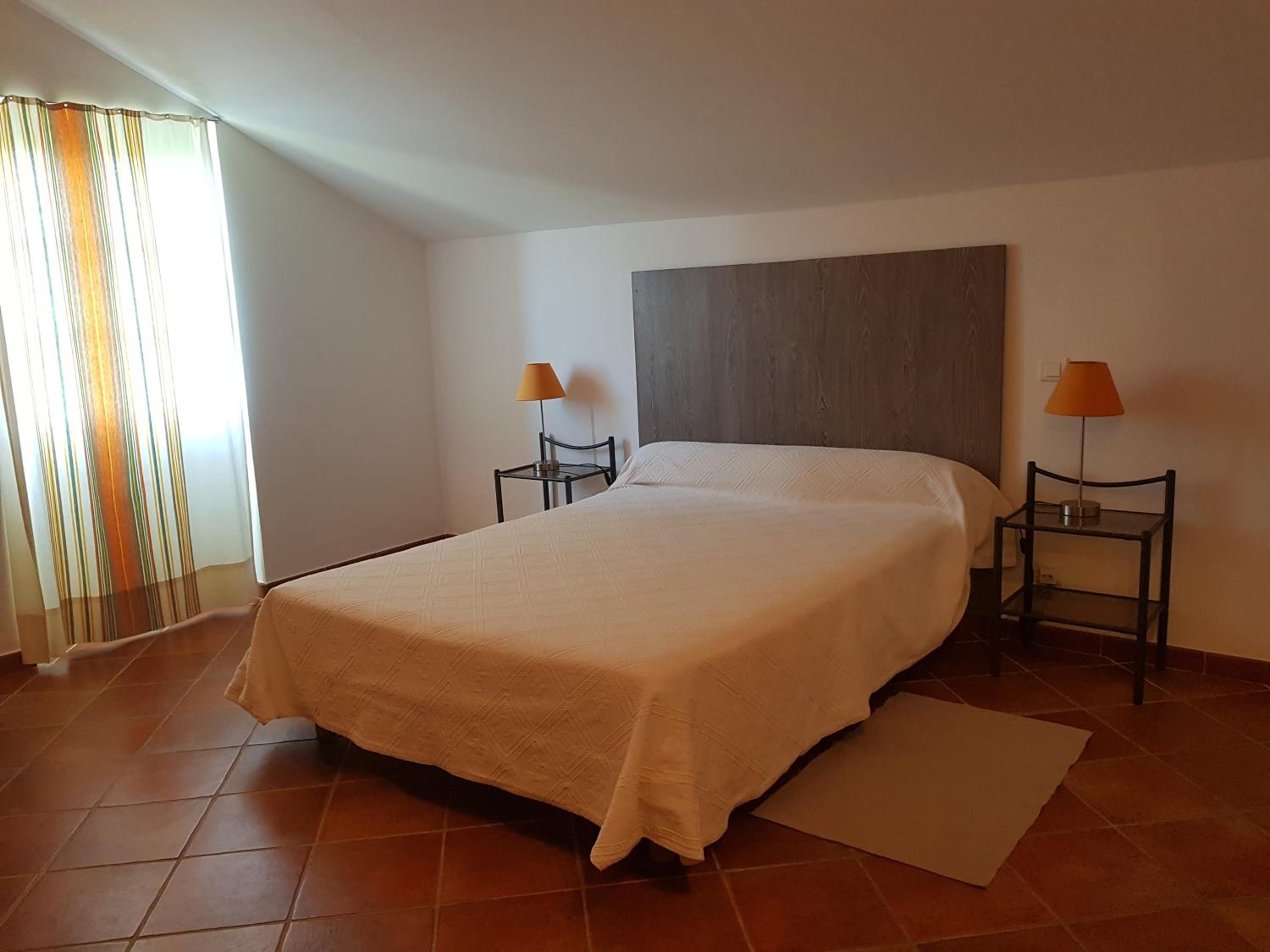 Double Room - Photo 4