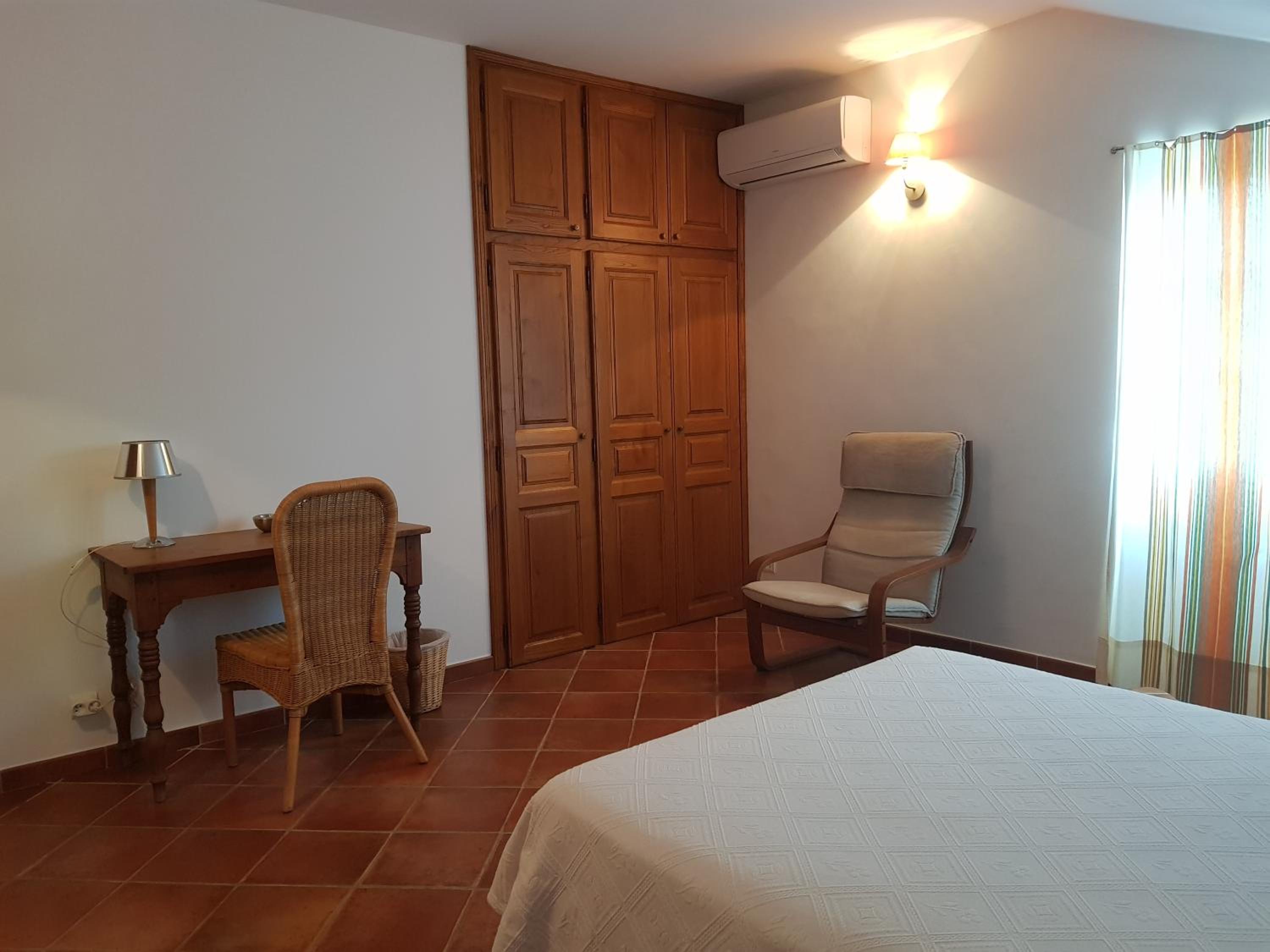 Double Room - Photo 5