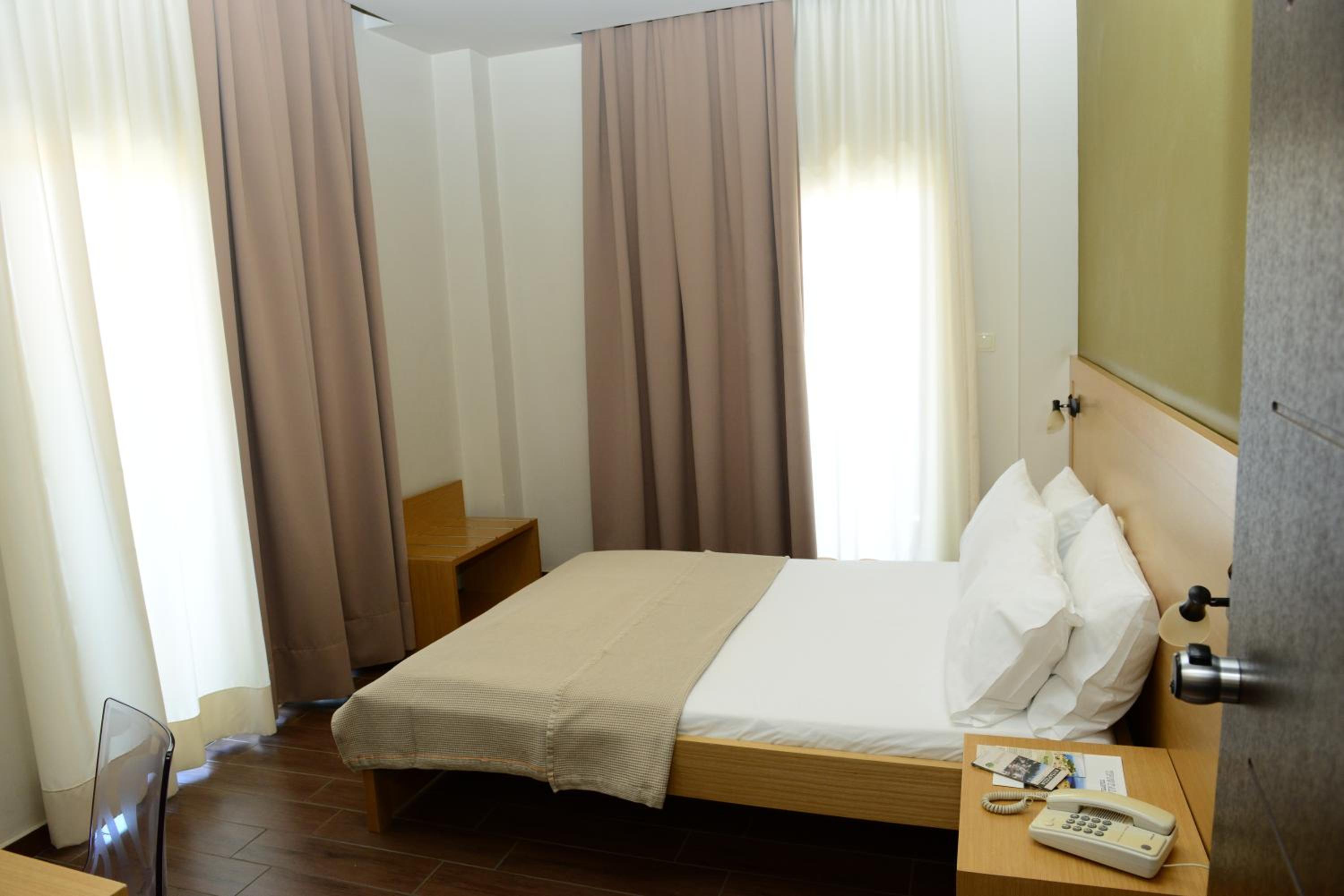 Single Room photo 3