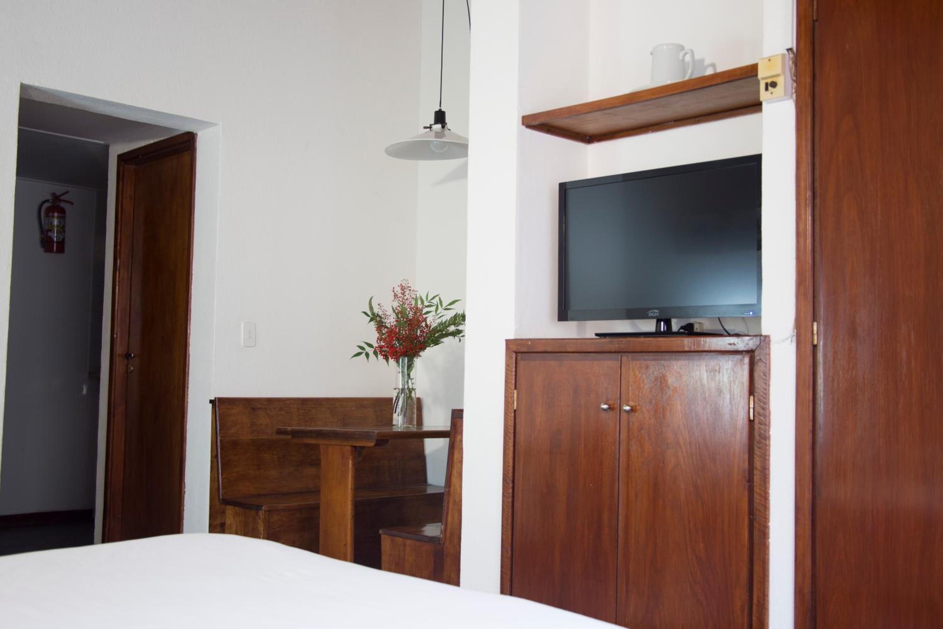 Apartment (4 Adults) photo 3