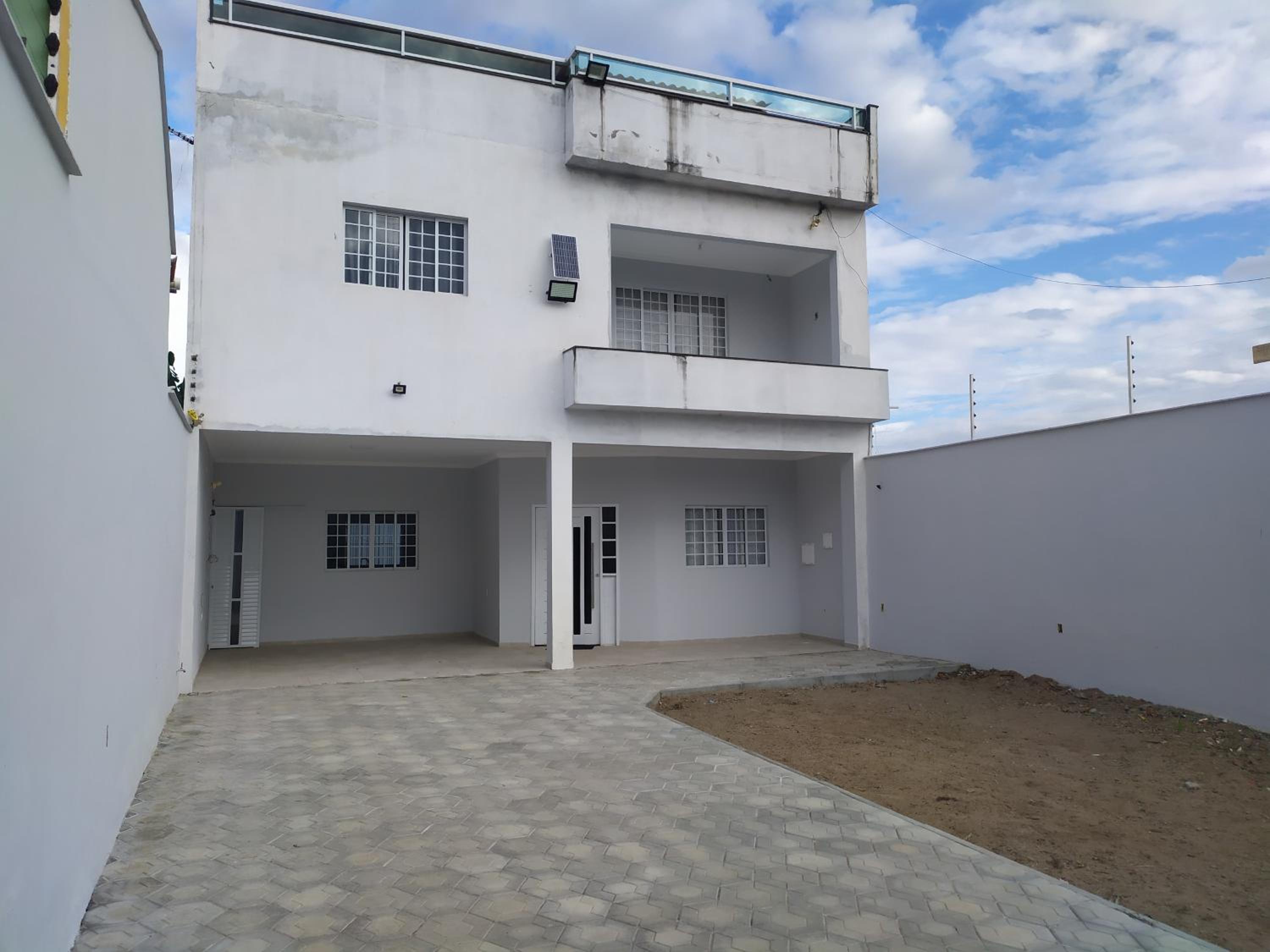 Three-Bedroom House photo 2
