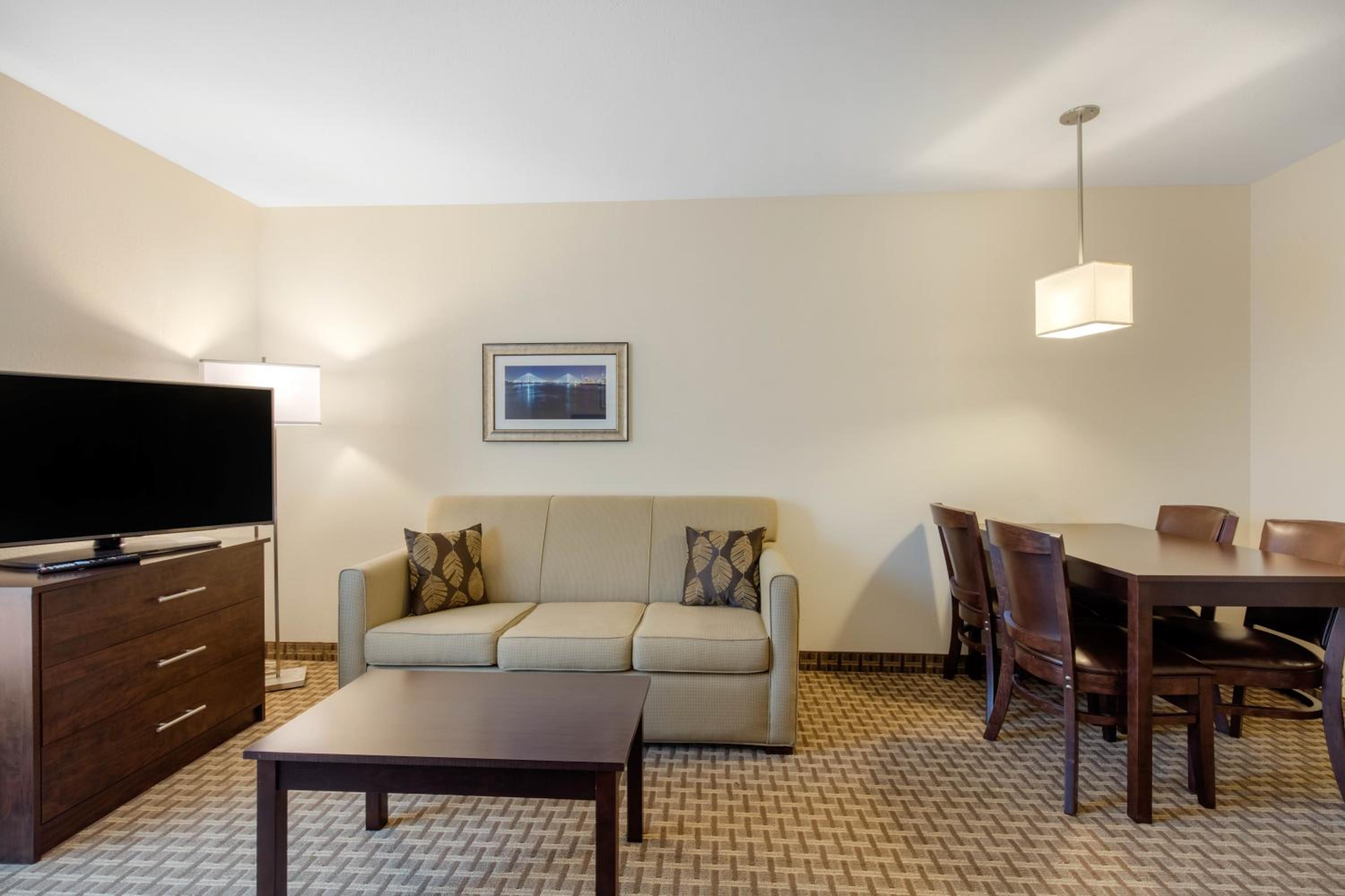 Suite with Two Queen Beds - Accessible/Non-Smoking photo 1