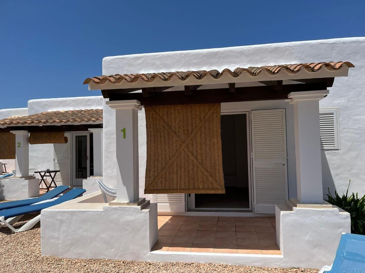 Bungalow with Garden View - Photo 12