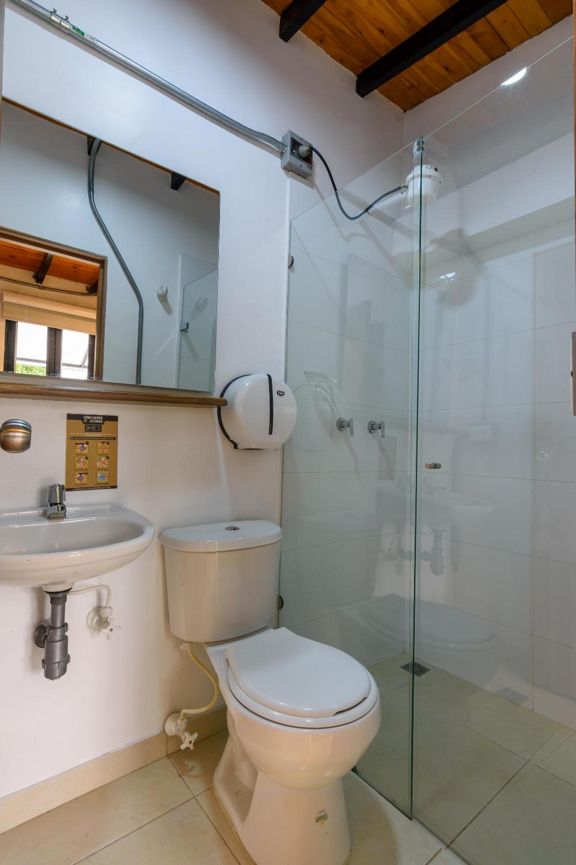 Double Room - Photo 2