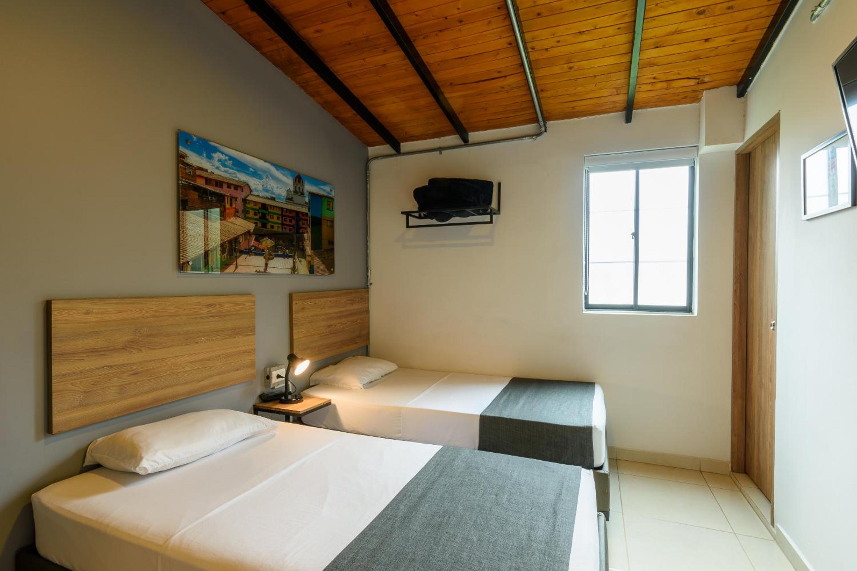 Twin Room - Photo 1