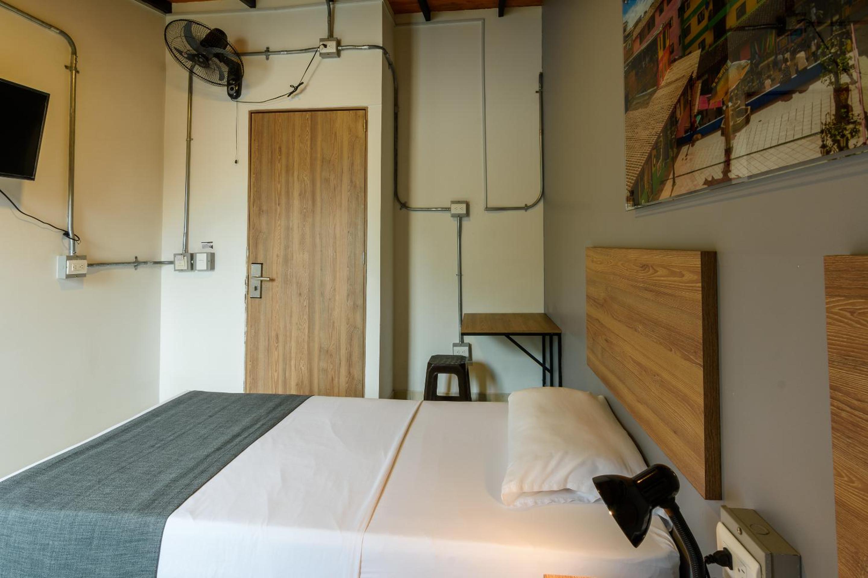 Twin Room - Photo 7