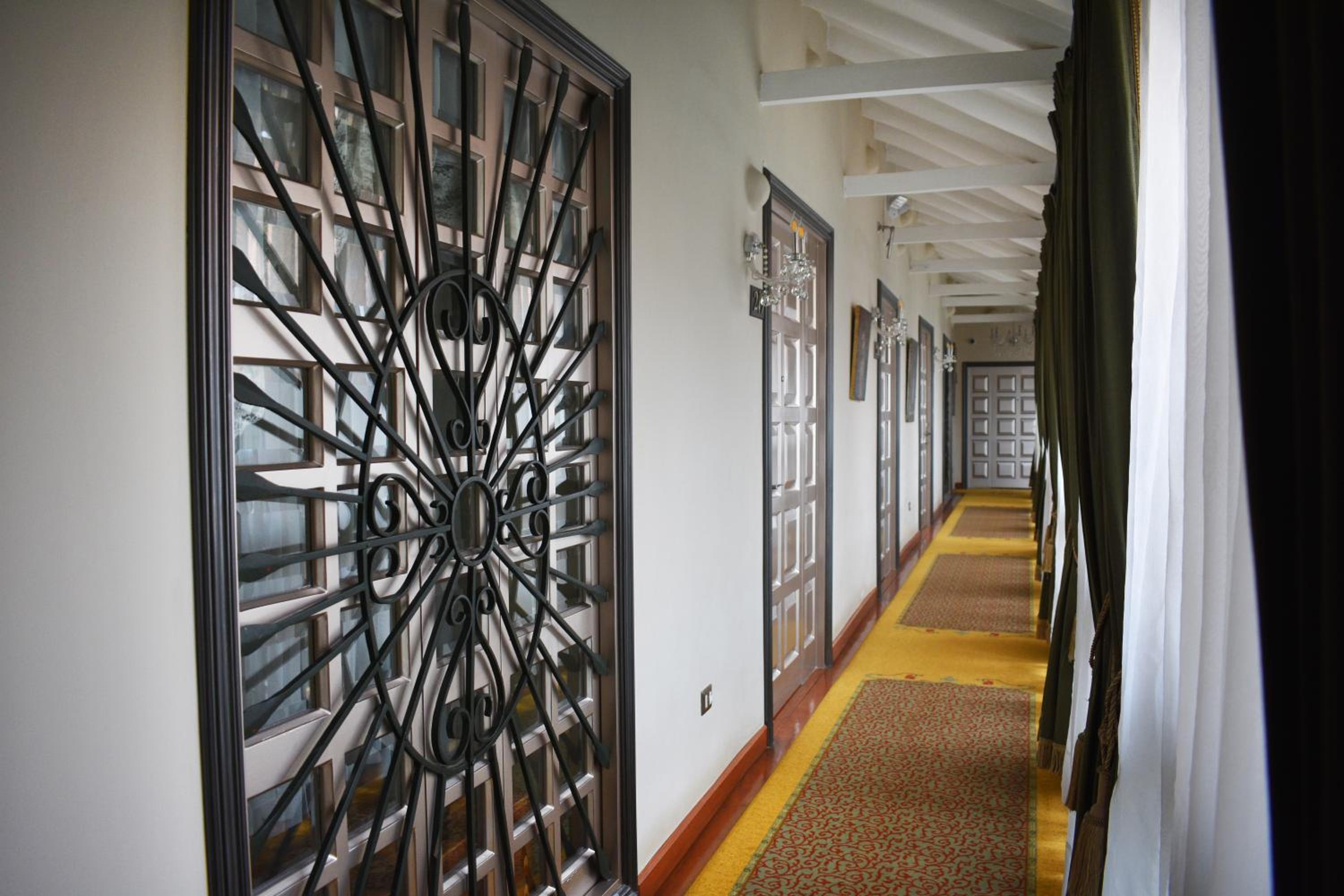 Superior Deluxe Room with Hall View - 2 Queen Beds - Photo 1
