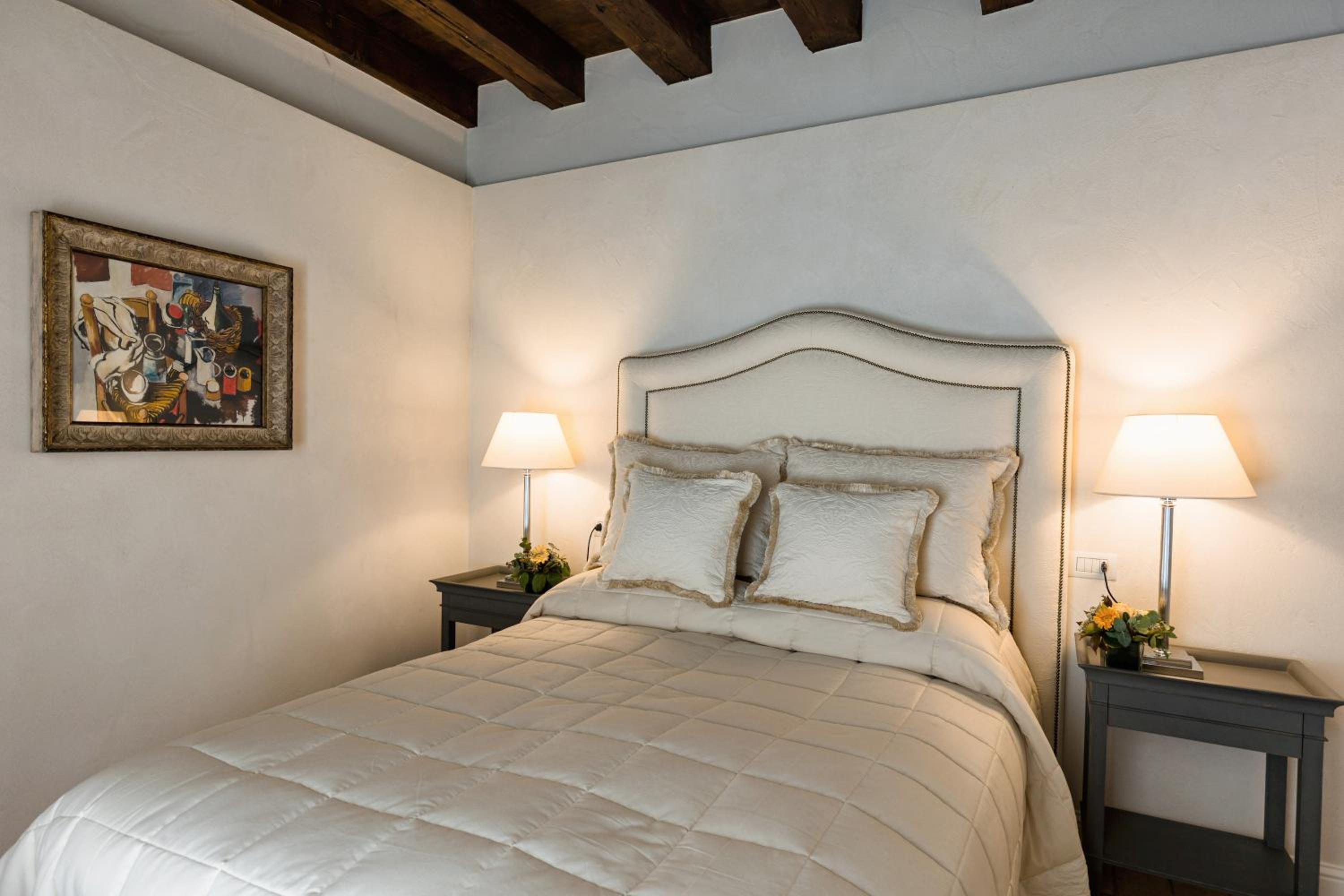 Double Room with Private Bathroom - Photo 7