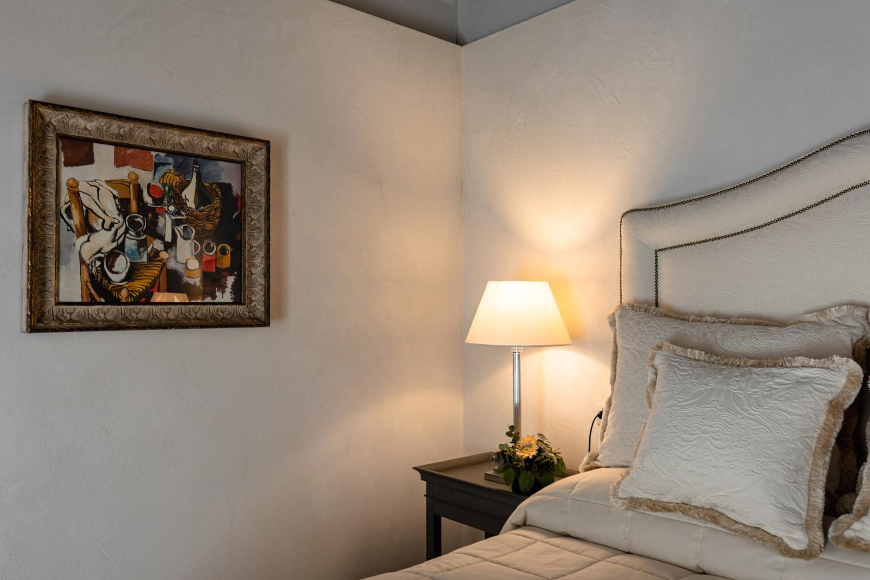Double Room with Private Bathroom - Photo 4