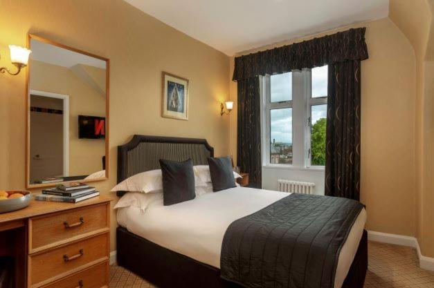 Classic Double or Twin Room - Photo 1