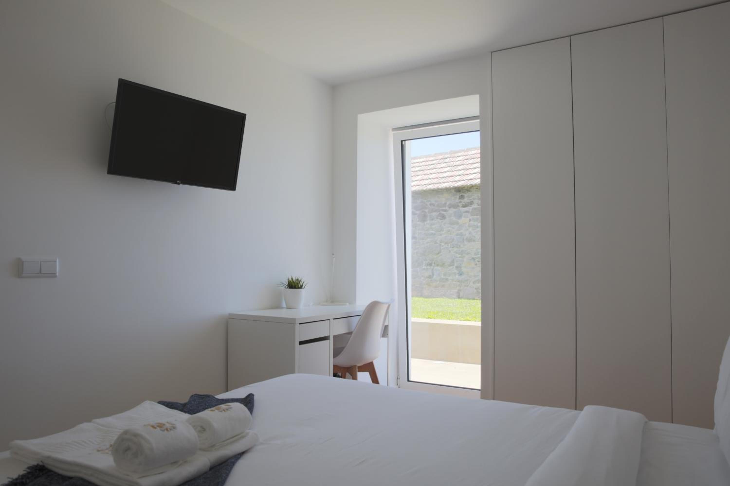 House 2 photo 3