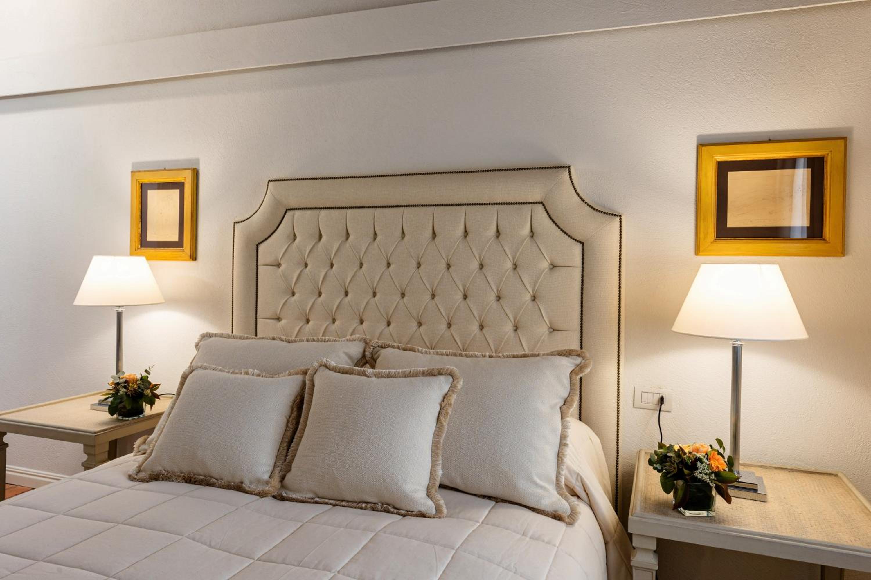 Deluxe Room - Photo 1