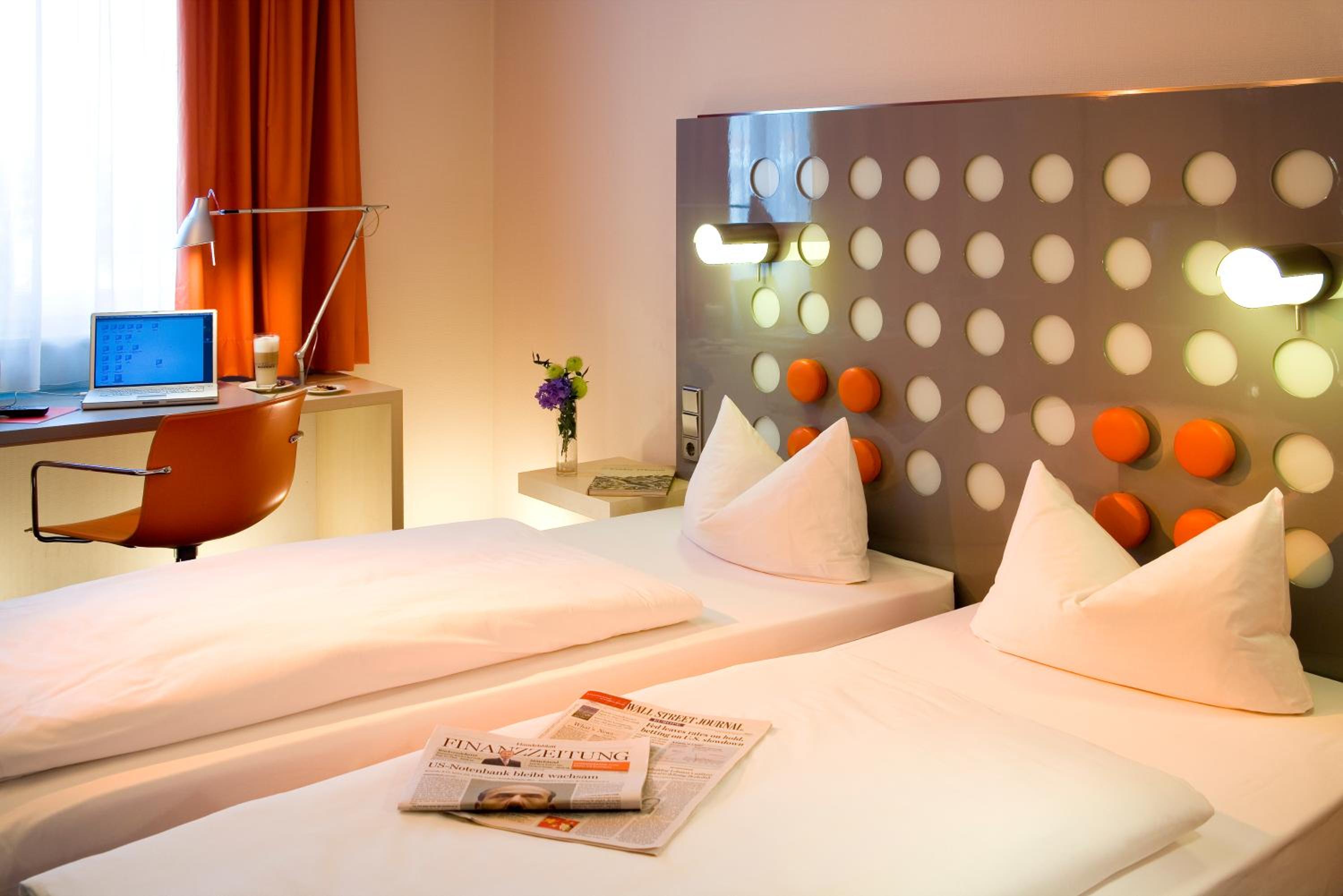 Classic Twin Room - Photo 7