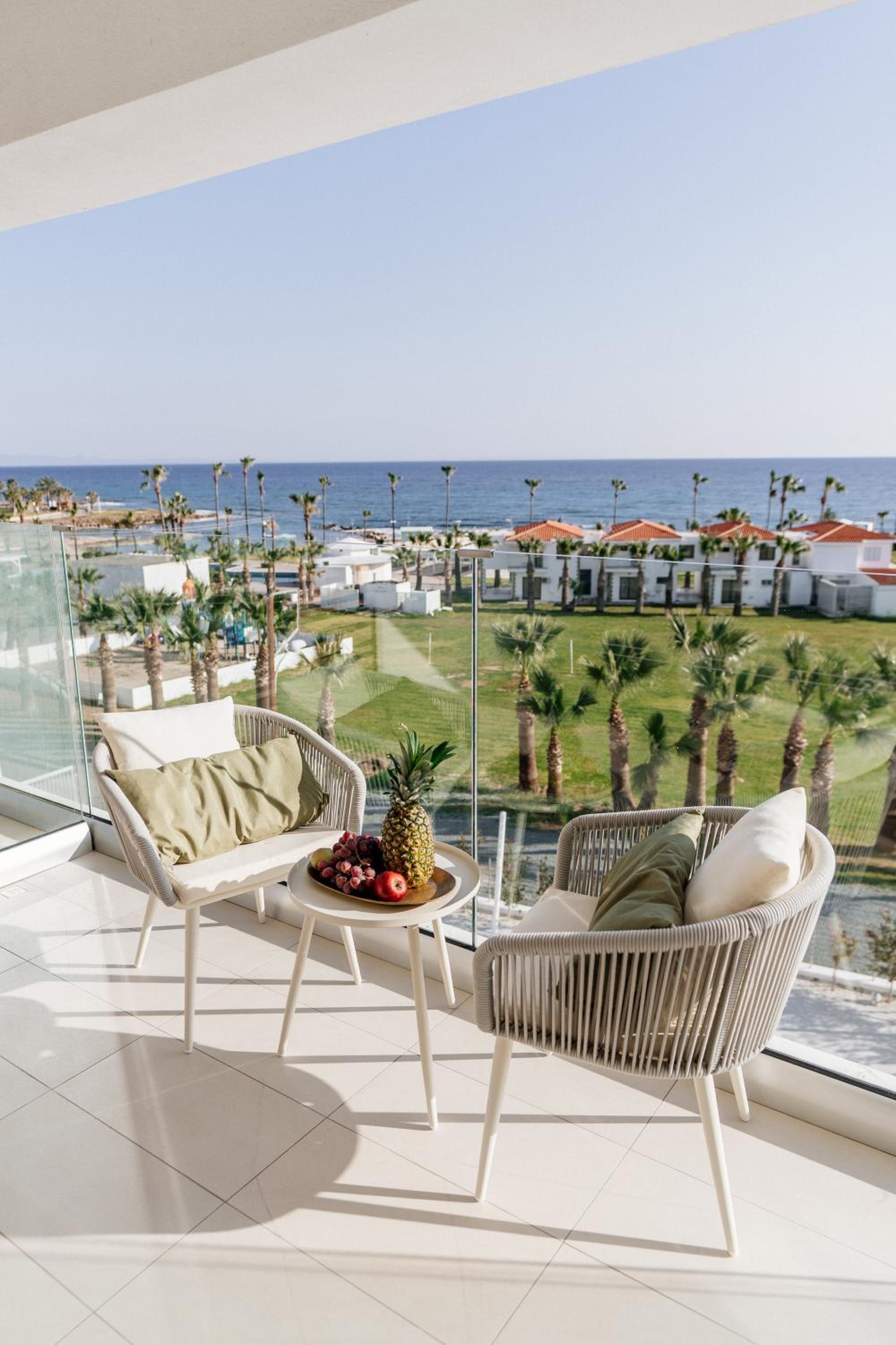 Superior Double or Twin Room with Sea View - Photo 18