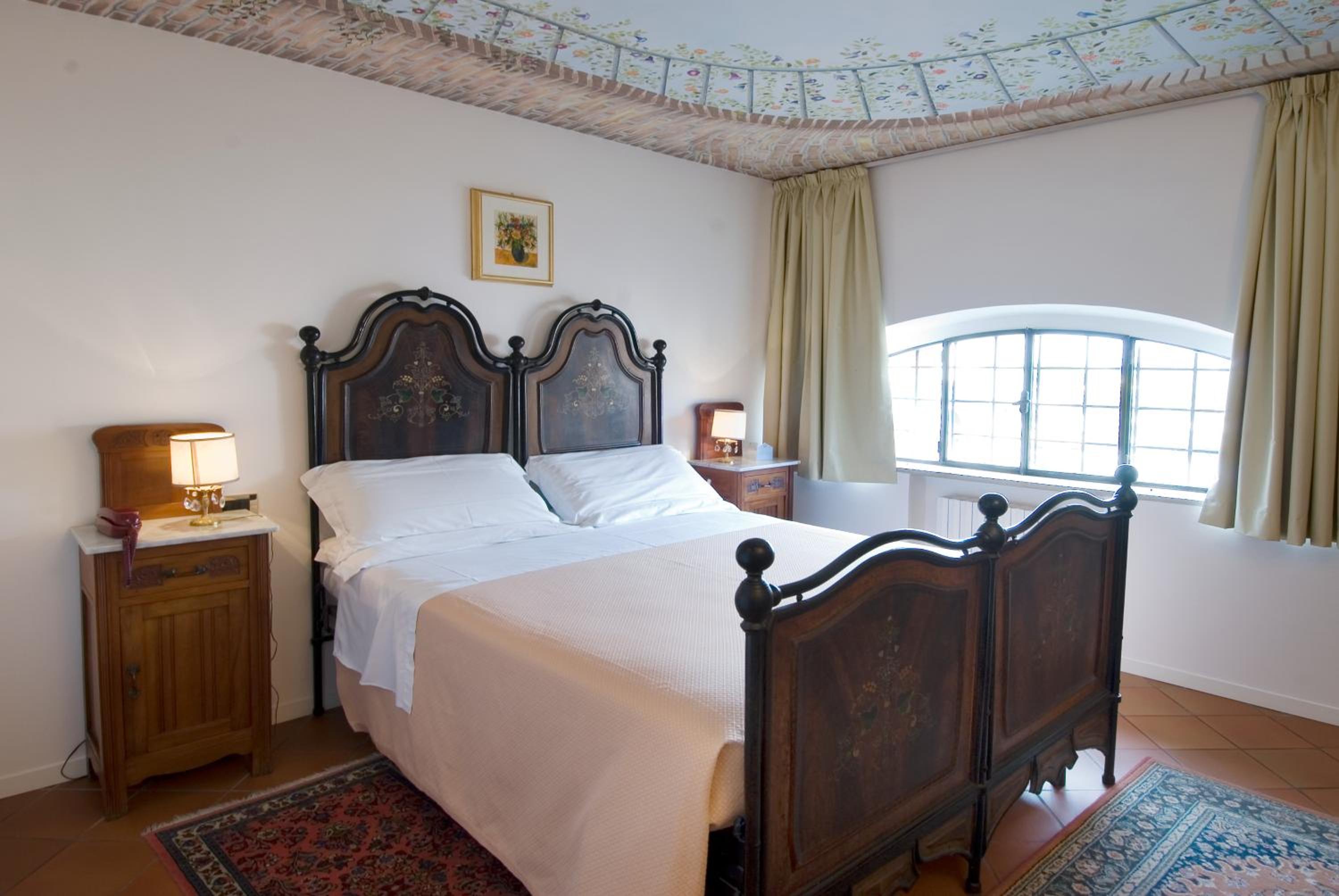 Double Room - Photo 5