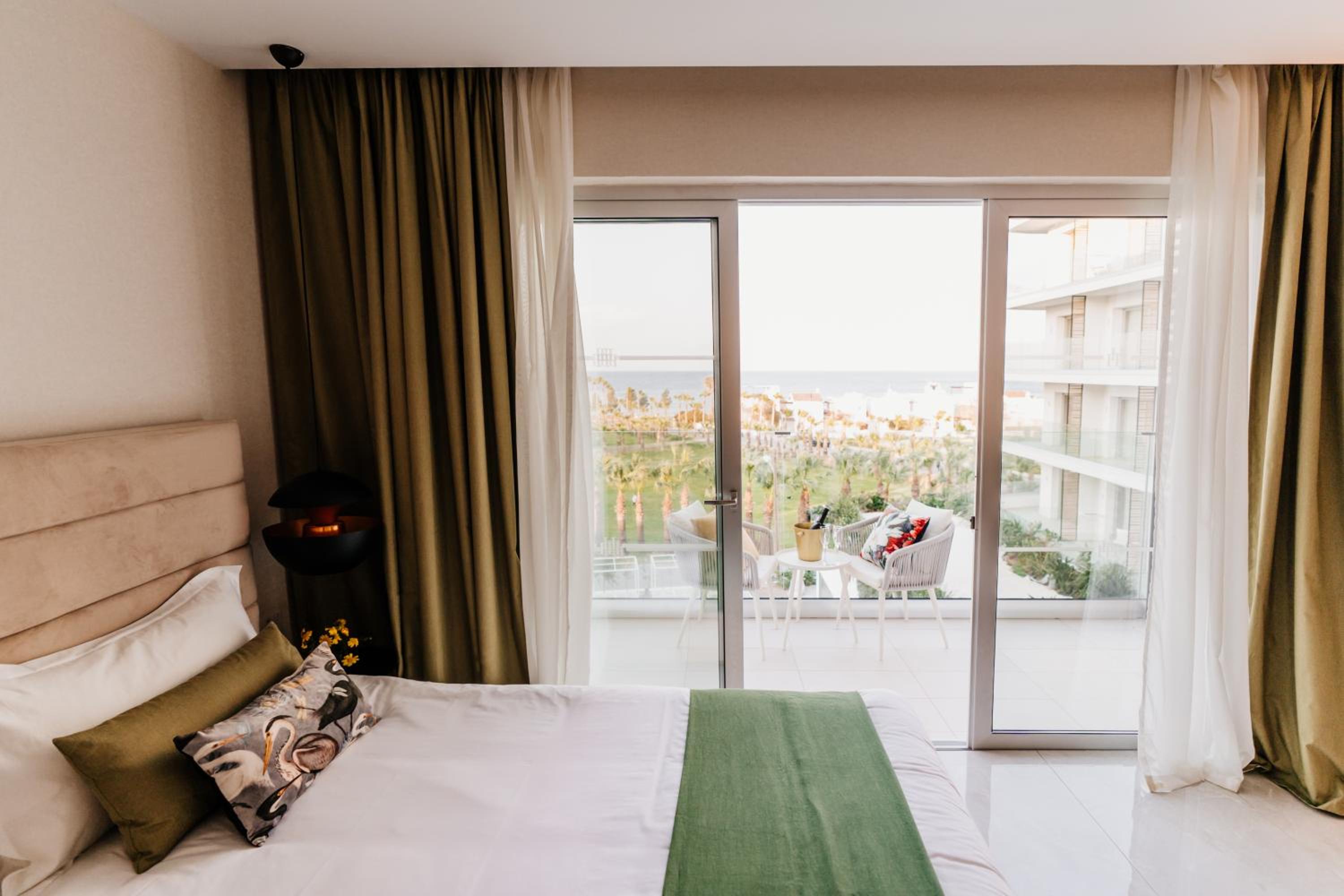 Suite with Sea View - Photo 8