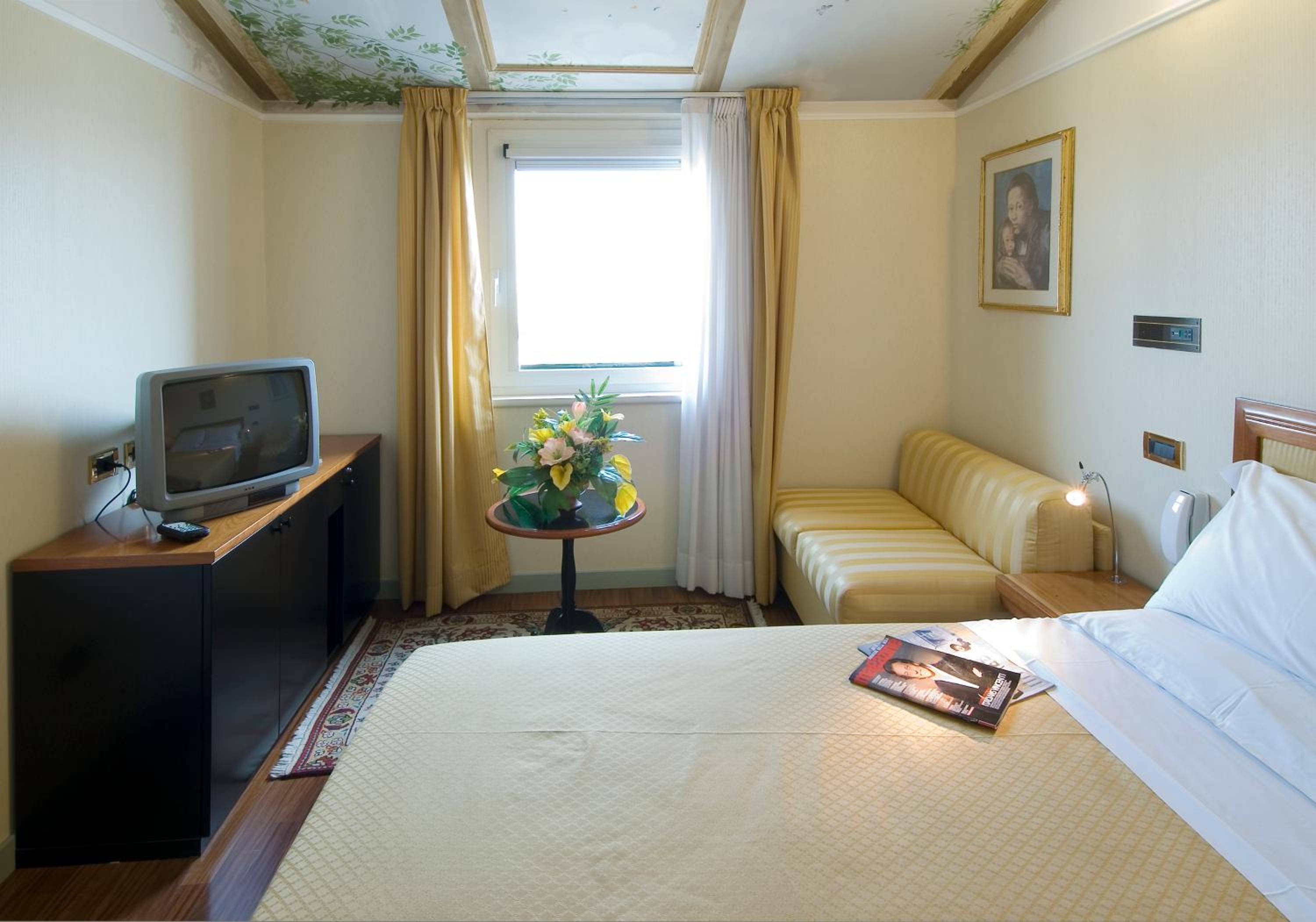 Double Room - Photo 4