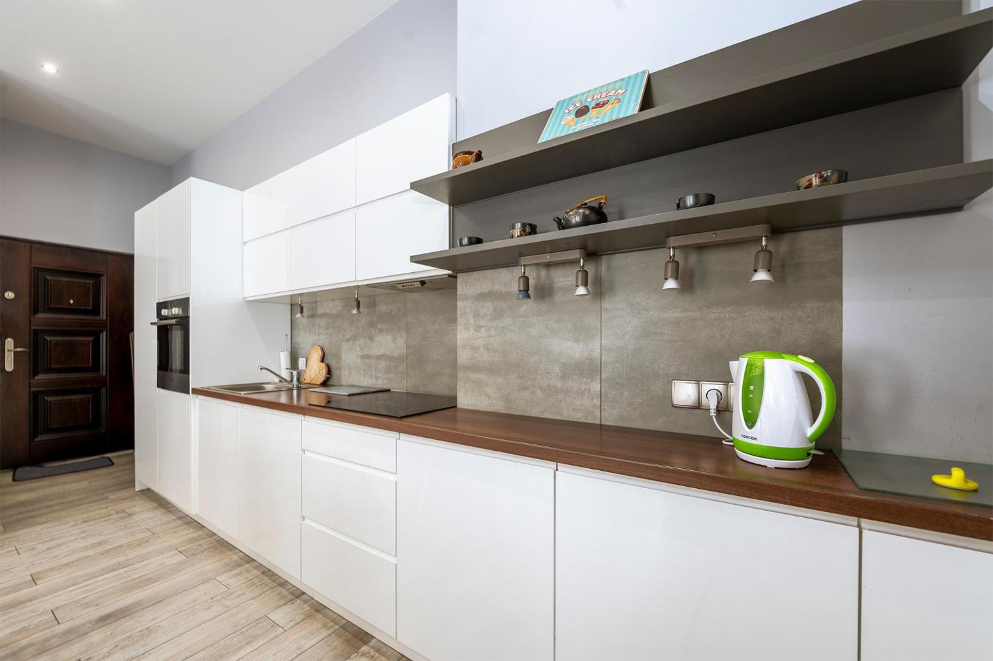 One-Bedroom Apartment - Photo 2