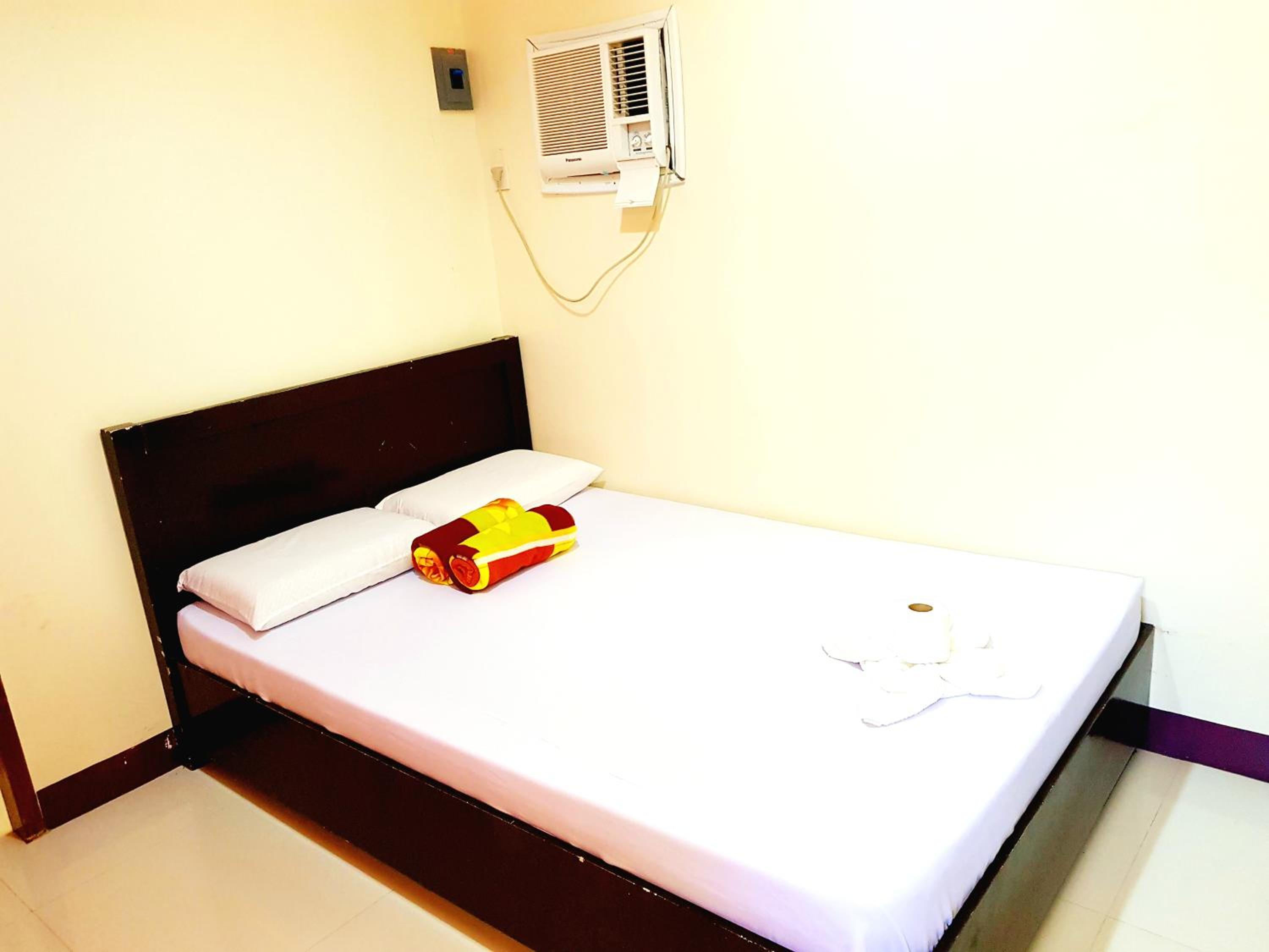 Budget Double Room photo 1