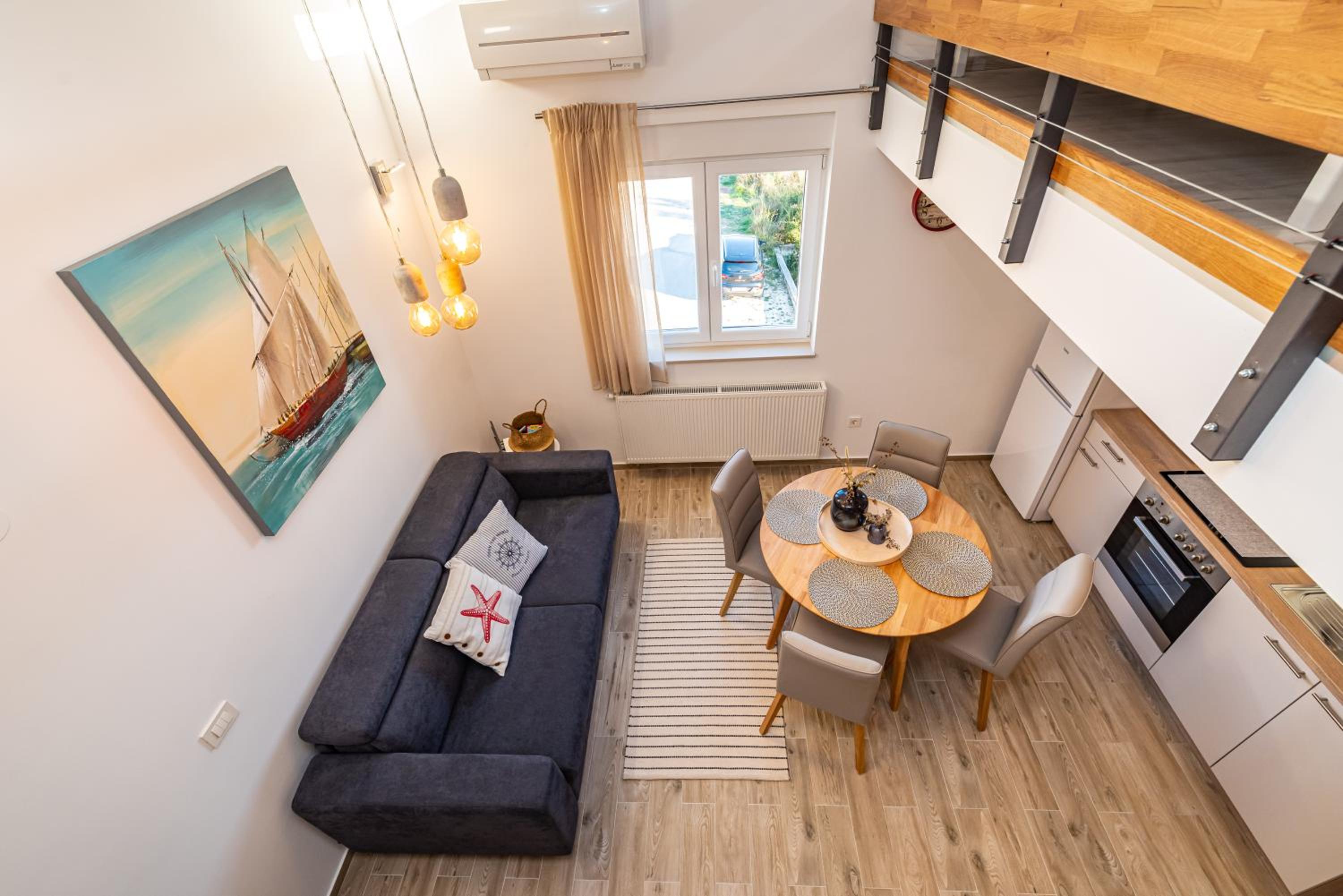 Studio - Split Level