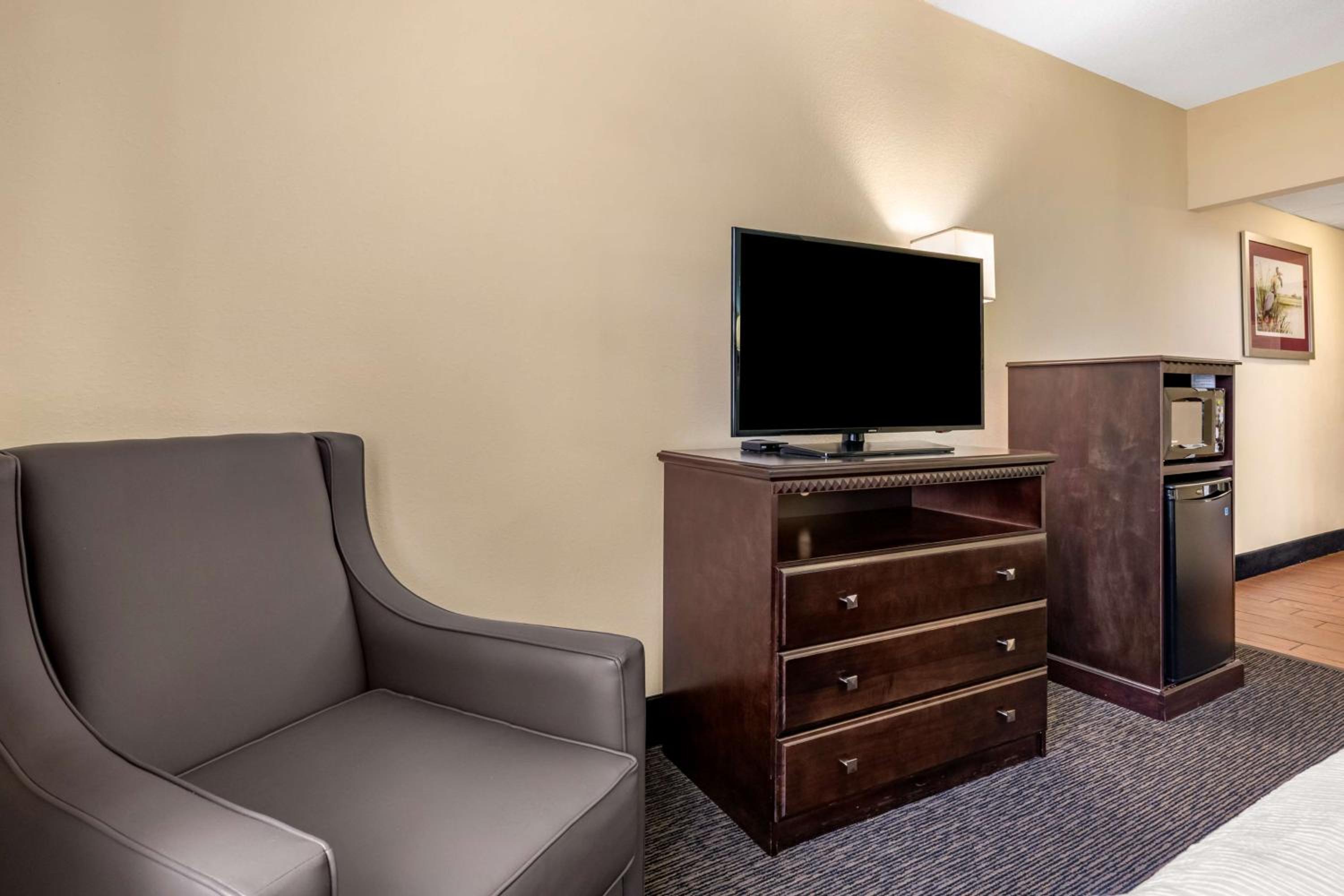Double Room with Two Double Beds - Photo 3