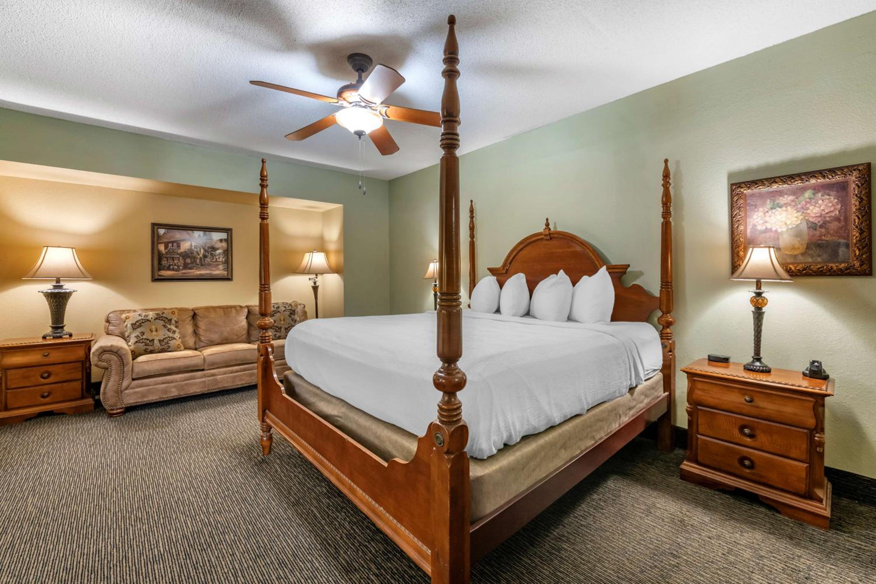 King Suite with Sofa Bed and Hot Tub - Photo 1
