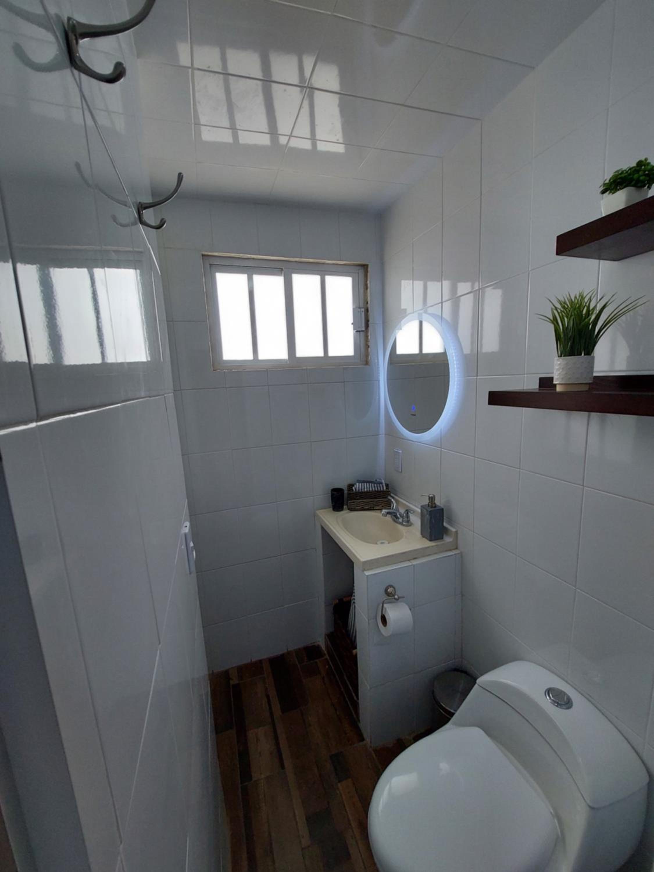 One-Bedroom Apartment photo 2