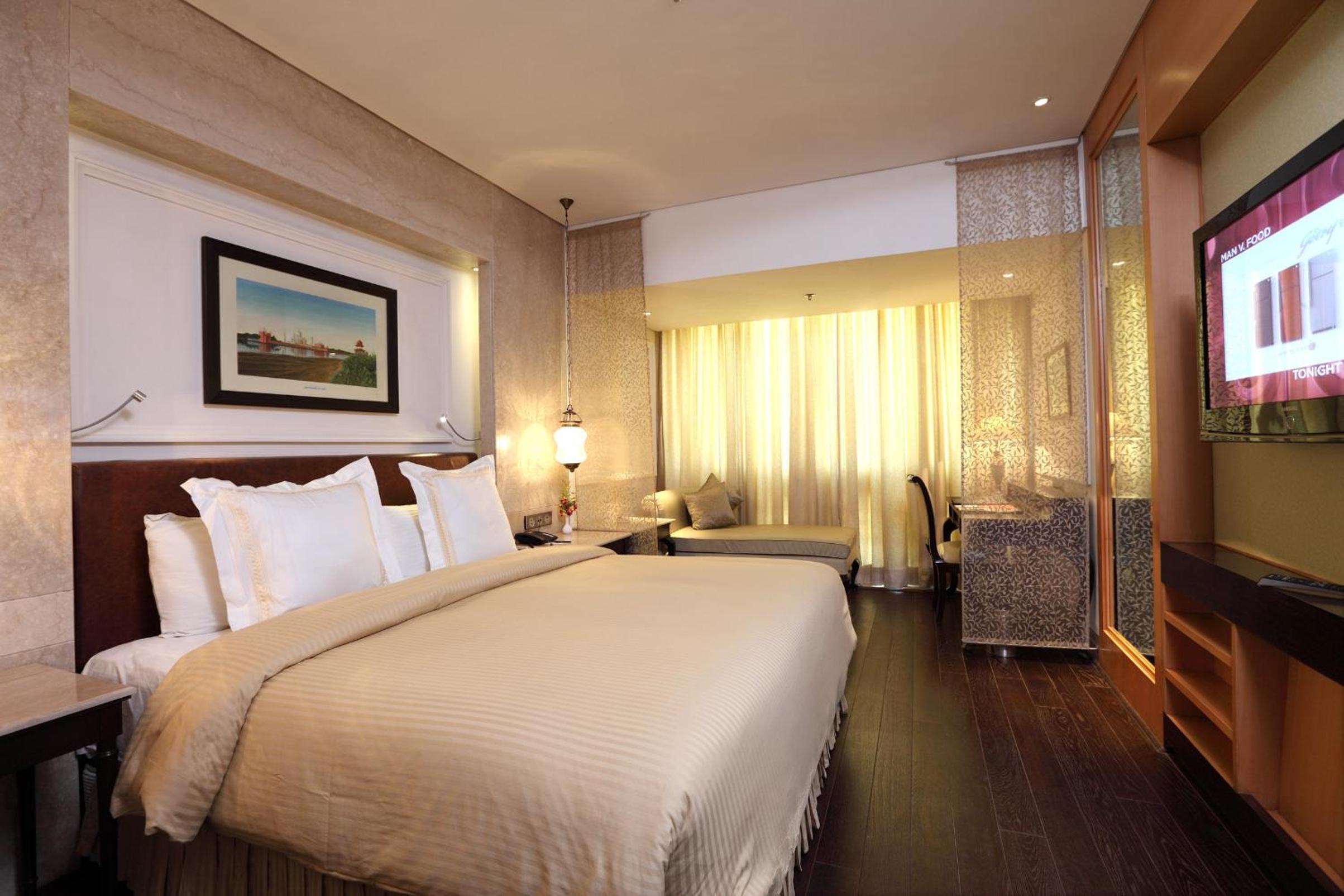 Deluxe Suite - Ashok Heritage Package - A soft drink,fruit basket and cookie platter, 1 bottle of Indian wine (house brand), 2 hr leeway on check-in and checkout, Butler Service, 20% discount on F&B (Soft Beverages), Ashok Elite Card (T&C apply) Deluxe Suite - Ashok Heritage Package - A soft drink,fruit basket and cookie platter, 1 bottle of Indian wine (house brand), 2 hr leeway on check-in and checkout, Butler Service, 20% discount on F&B (Soft Beverages), Ashok Elite Card (T&C apply)