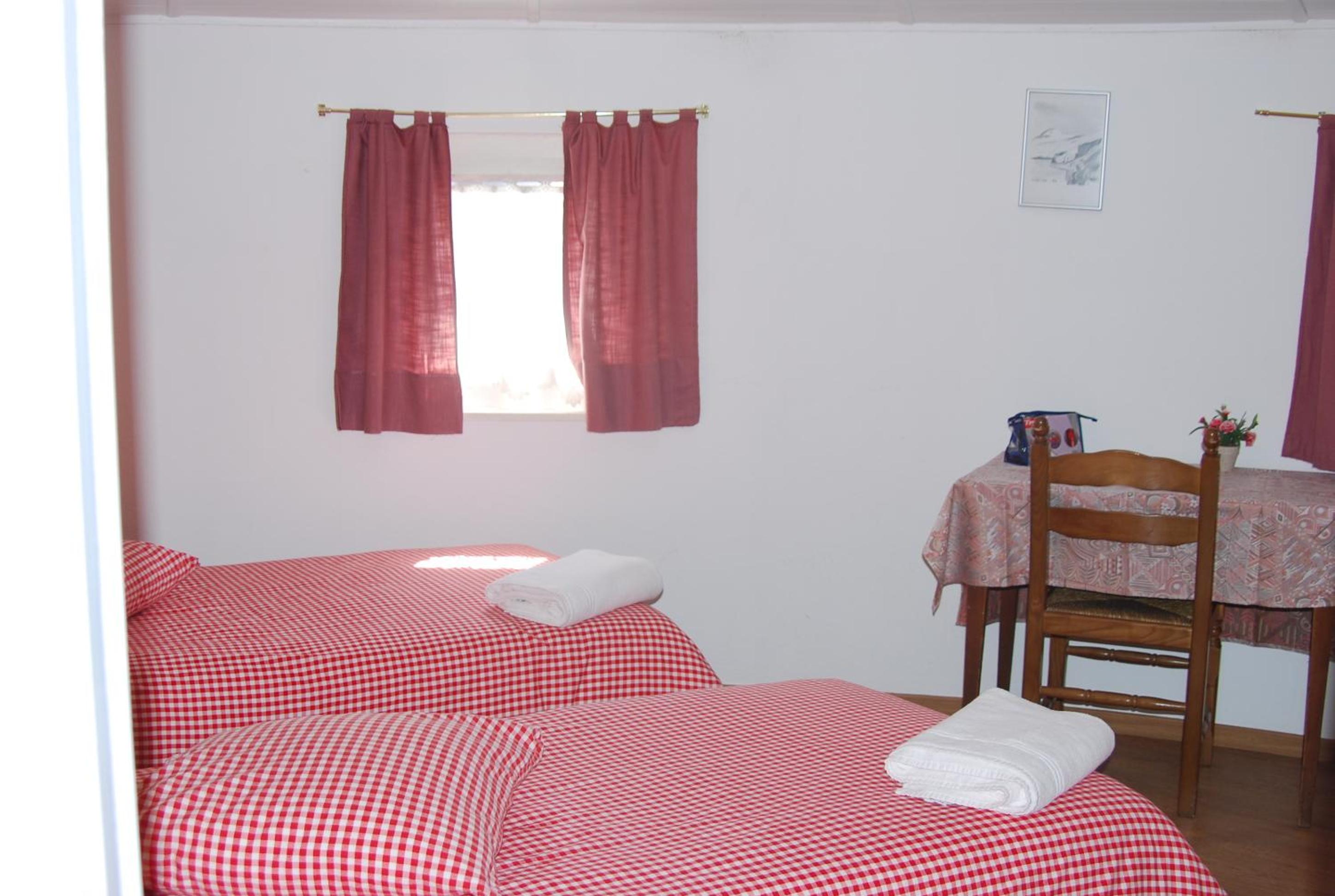 Double or Twin Room - Photo 6