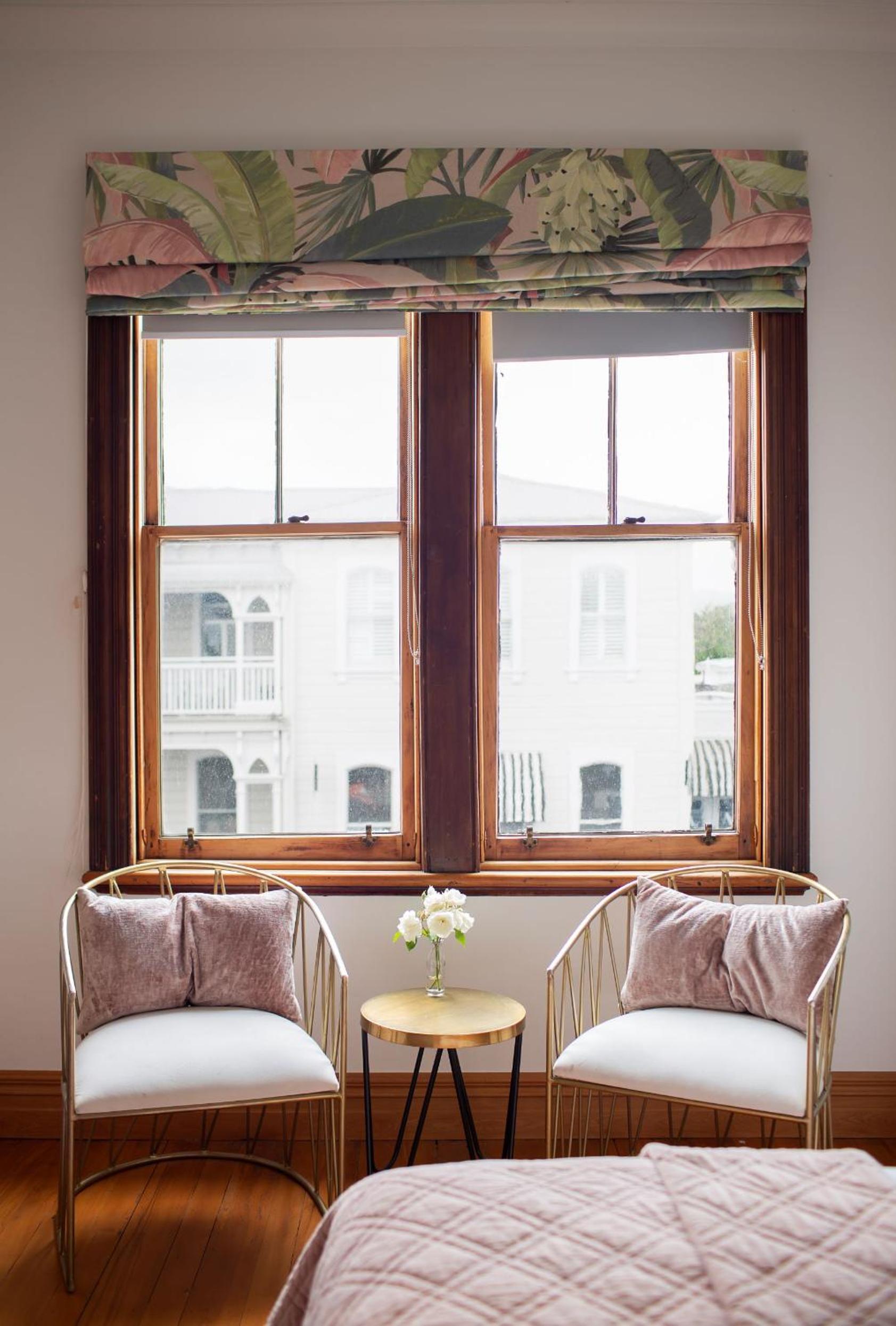 Petit Room