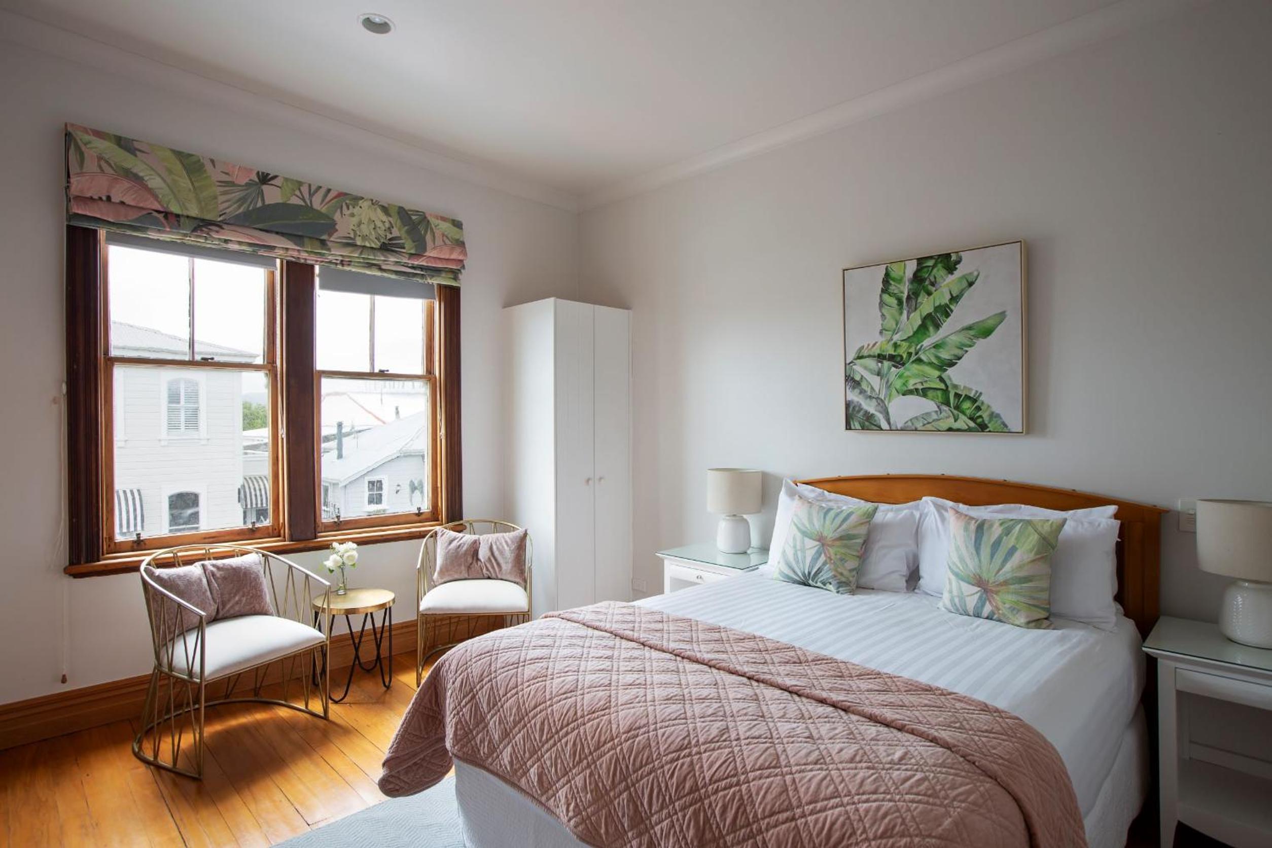 Petit Room