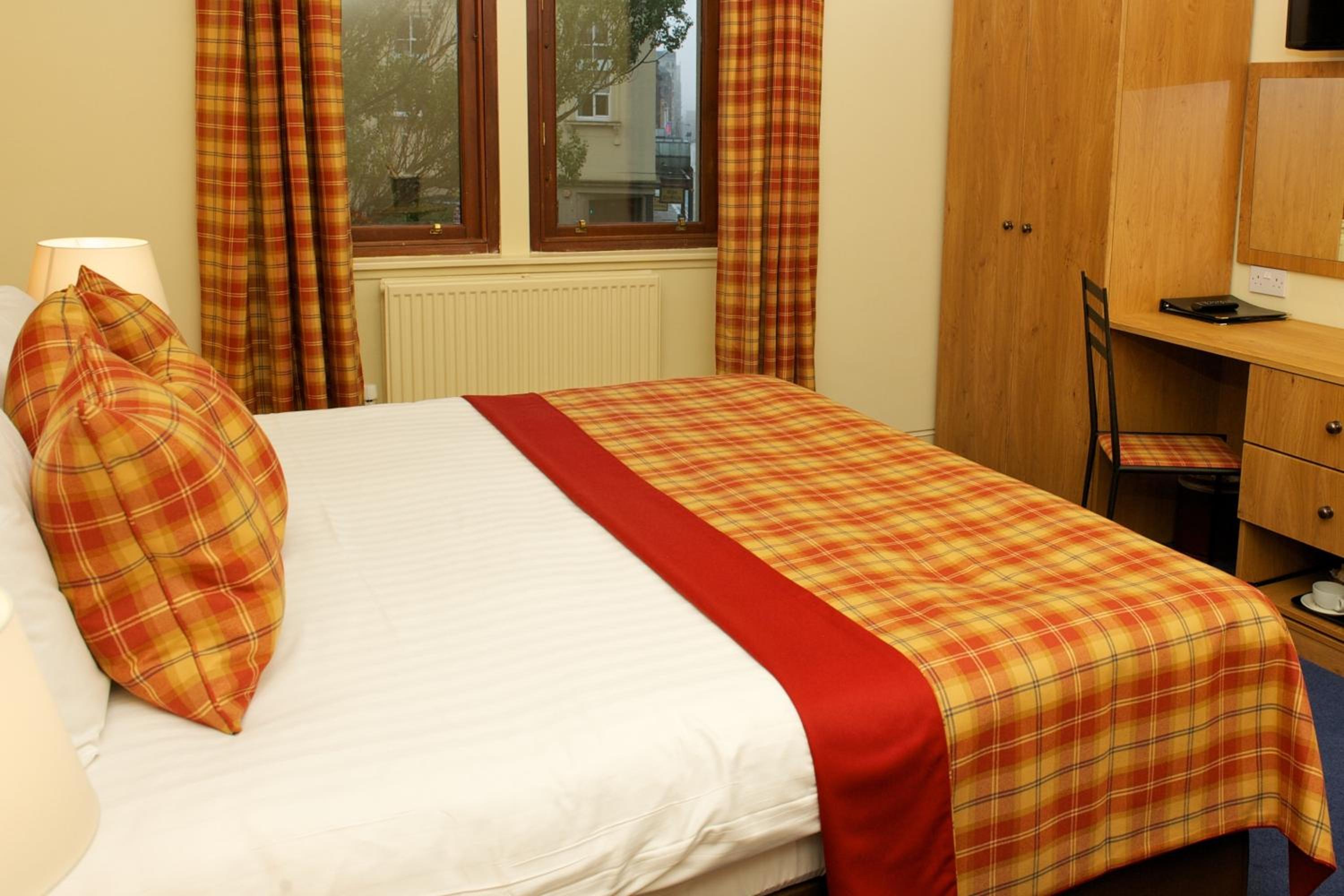 Double Room - Photo 3