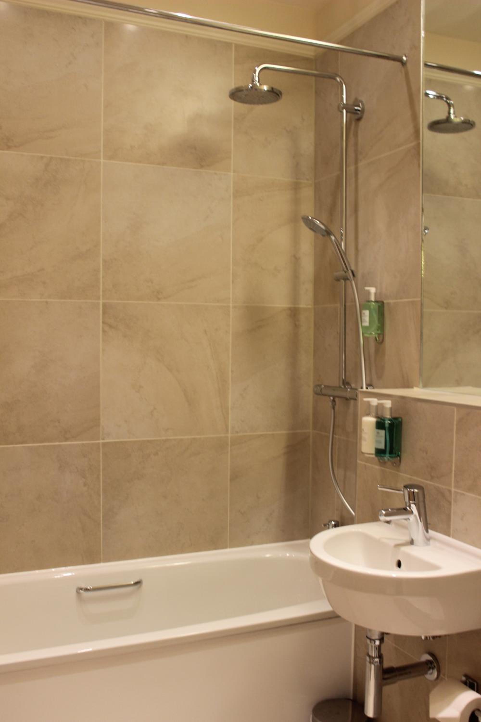 Double Room - Photo 5