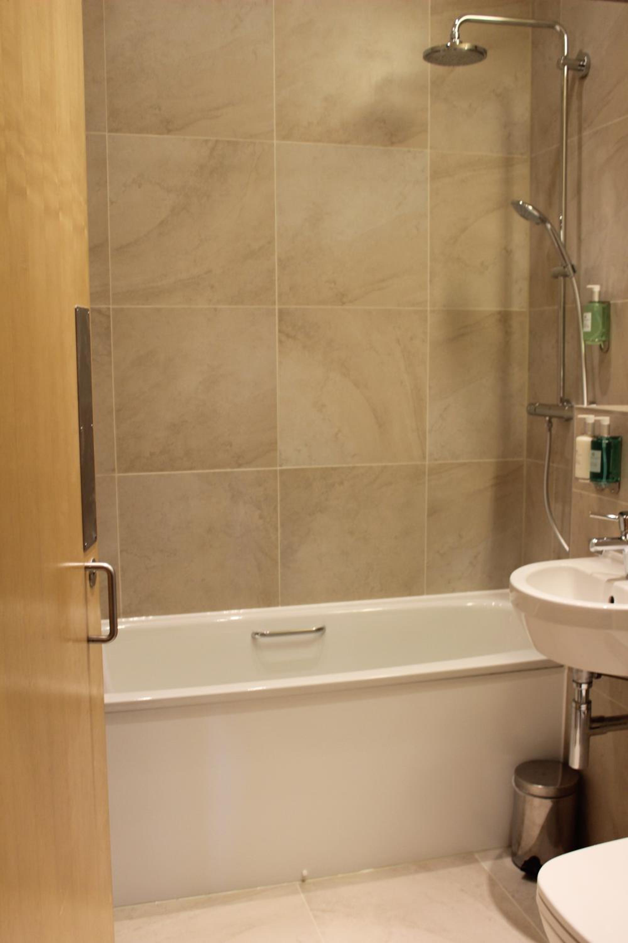 Double Room - Photo 2