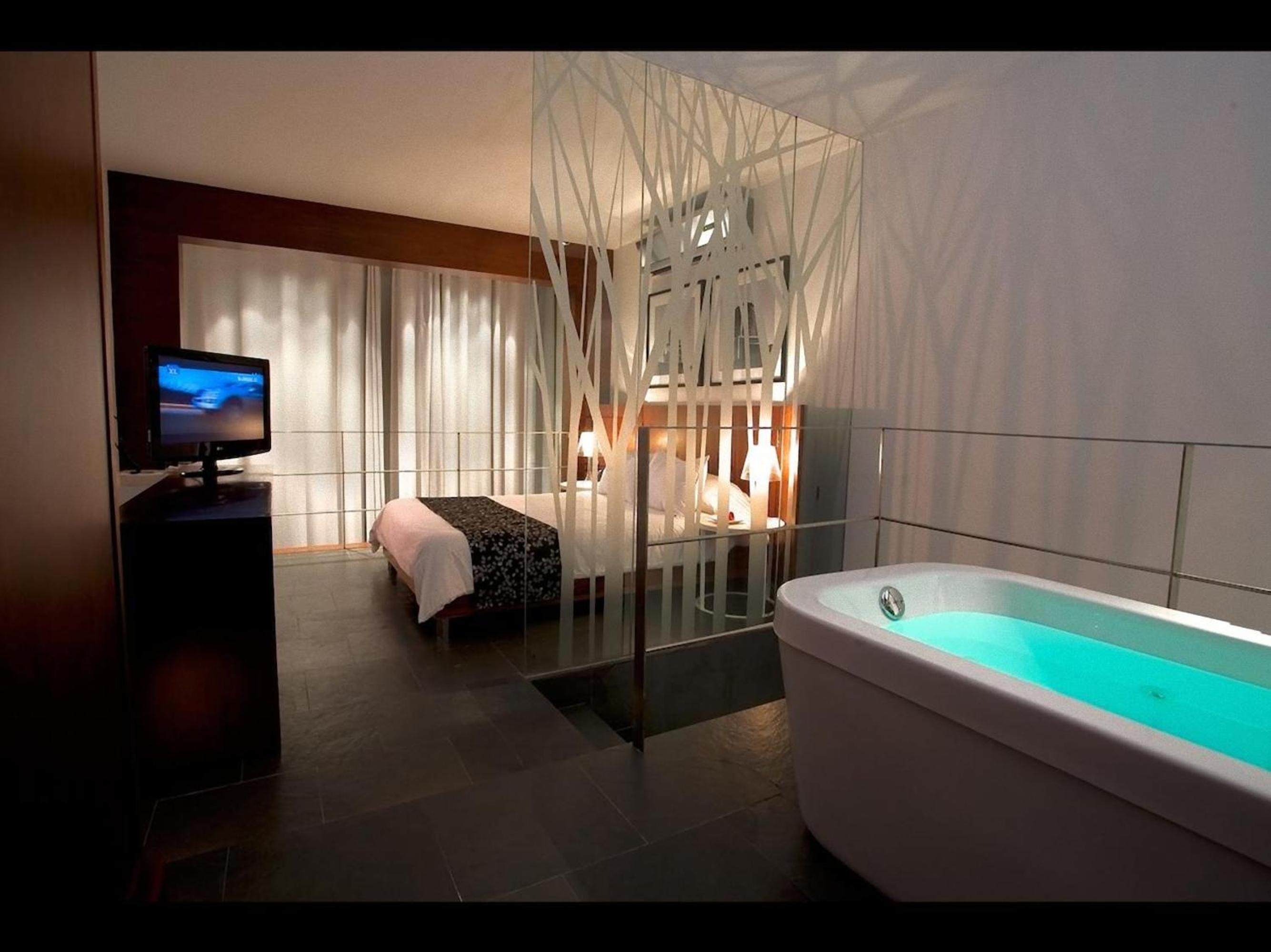 Tower Loft - Photo 3
