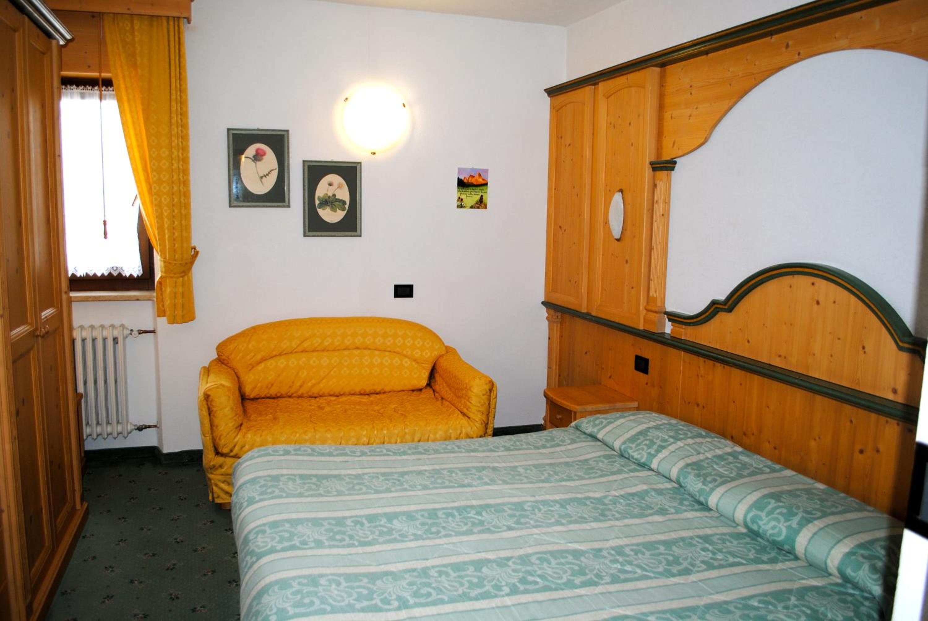 Double or Twin Room - Photo 5