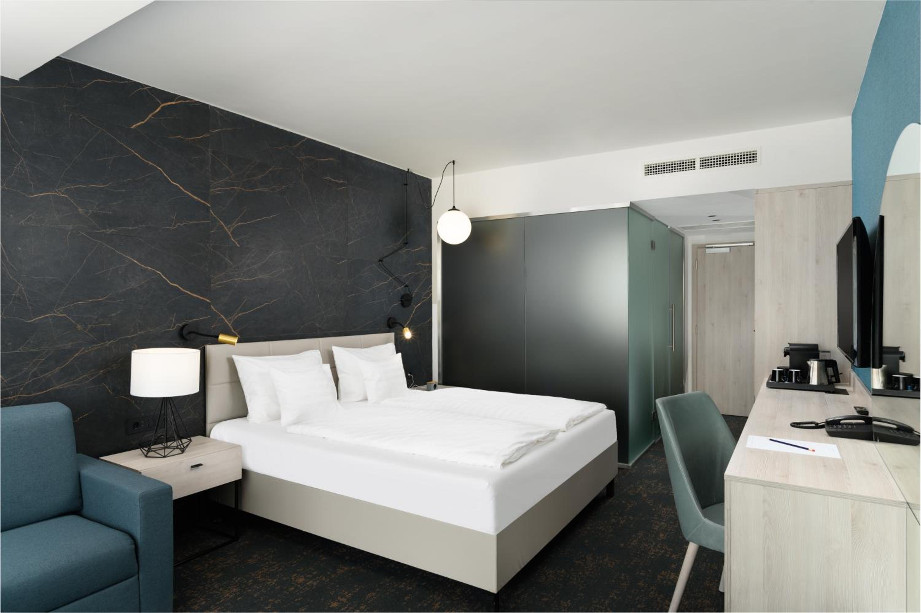 Superior Double Room with Sofa - Photo 6