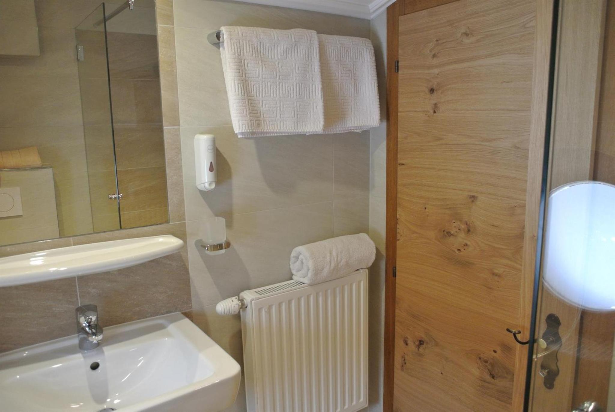 Triple Room with Shower photo 3
