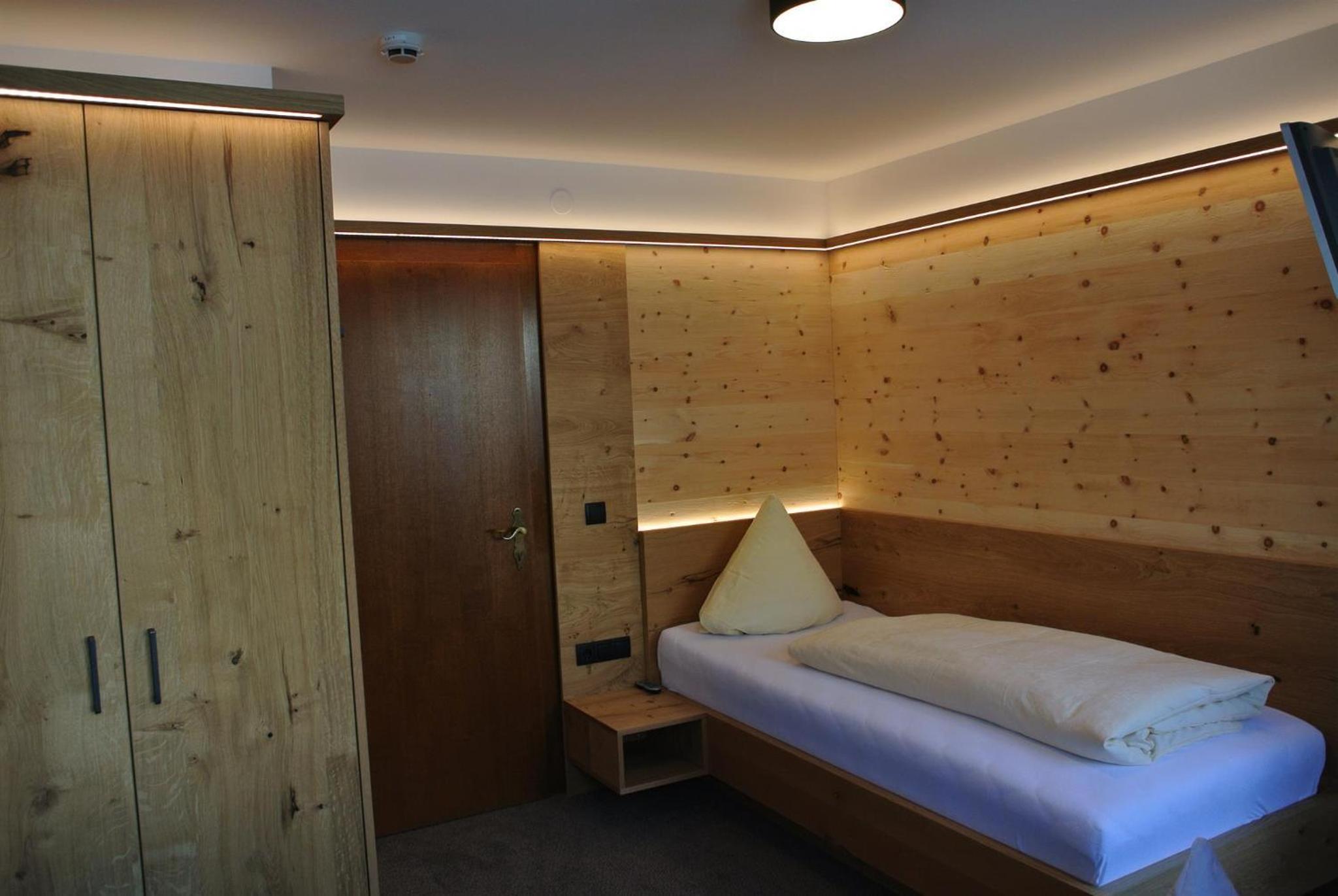Single Room with Shower photo 2