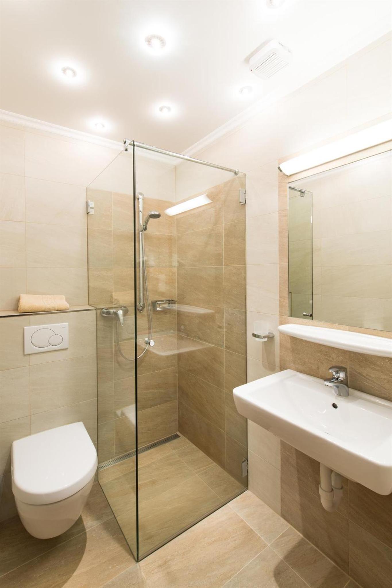 Standard Triple Room with Shower photo 2
