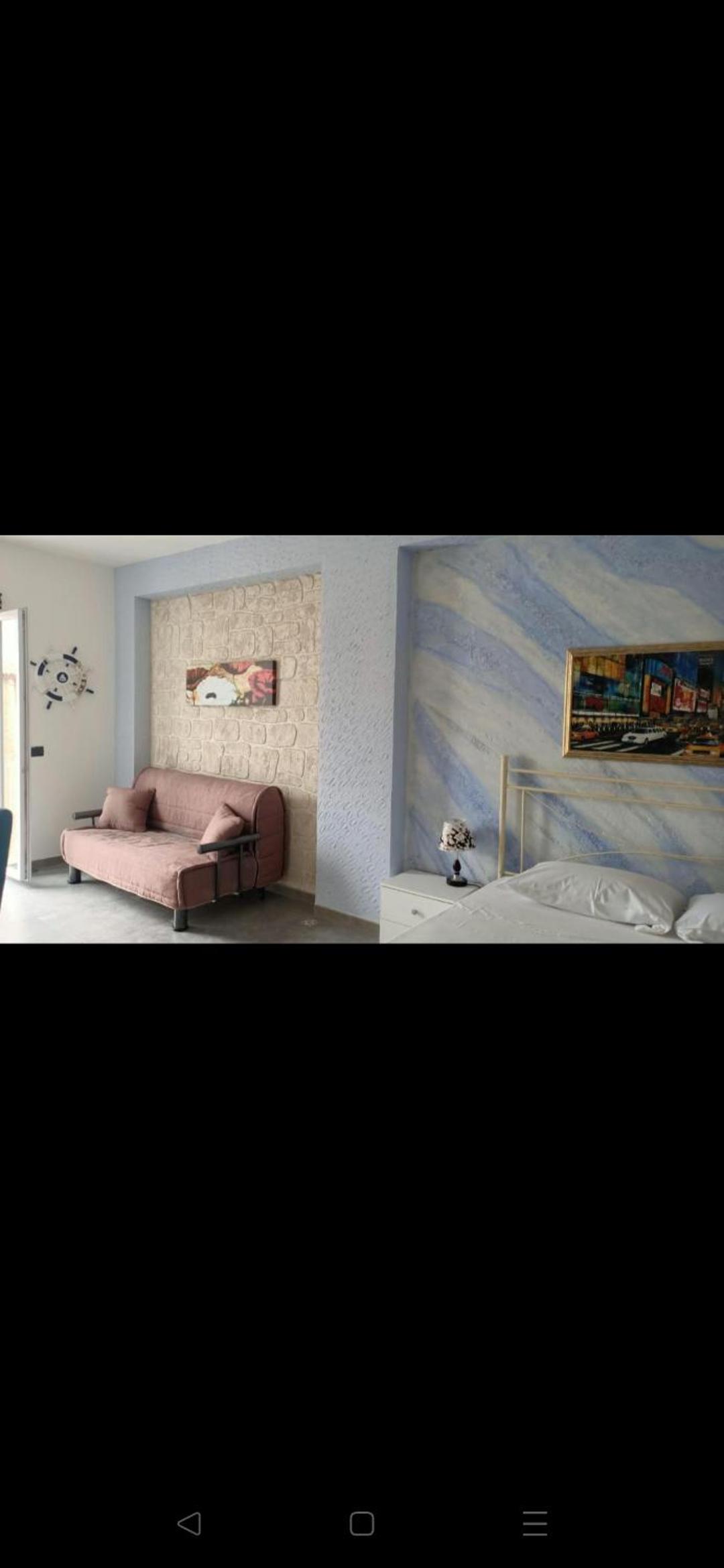 Studio With Sofa Bed photo 2