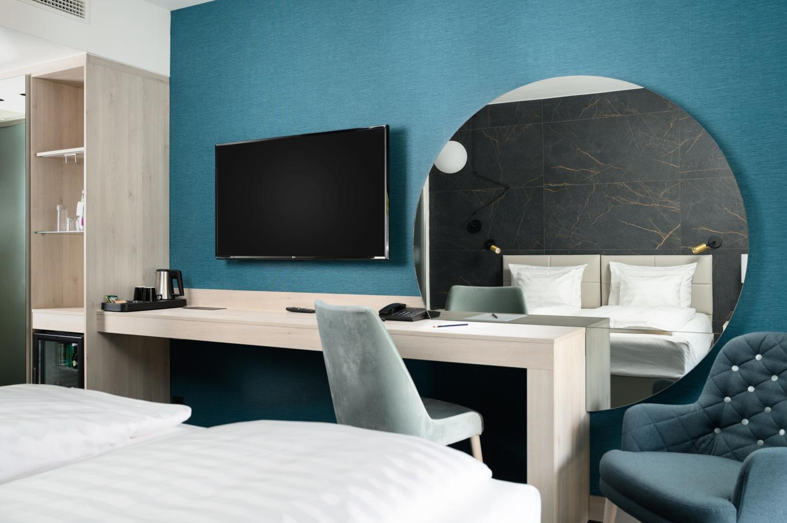 Standard Twin Room - Photo 6