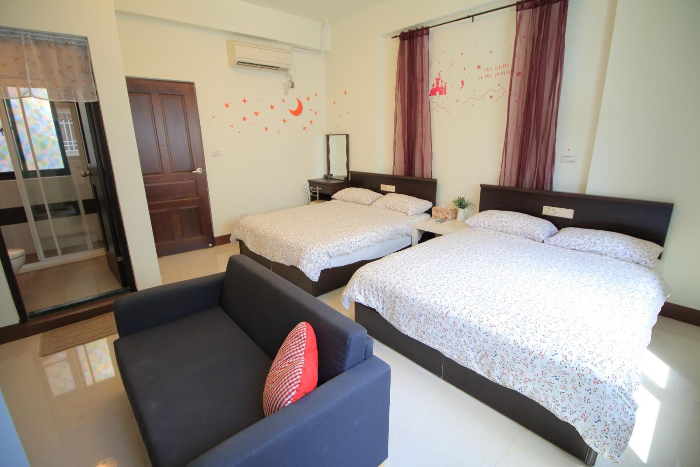 Quadruple Room with Bathroom photo 1