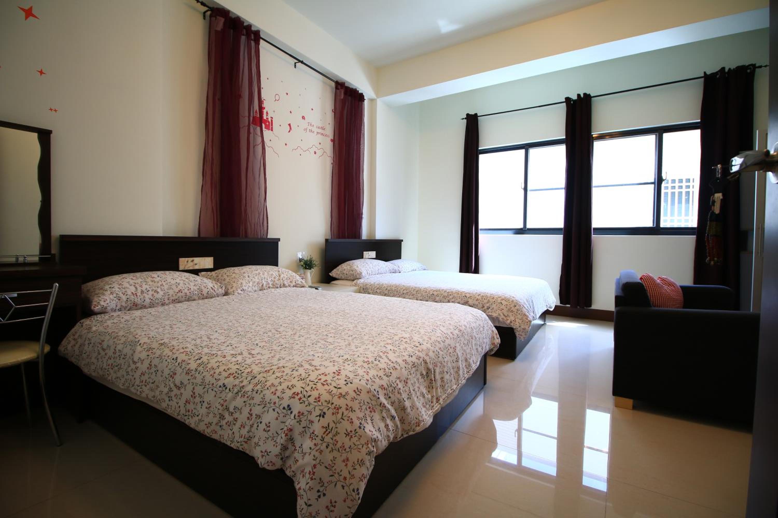 Quadruple Room with Bathroom photo 2
