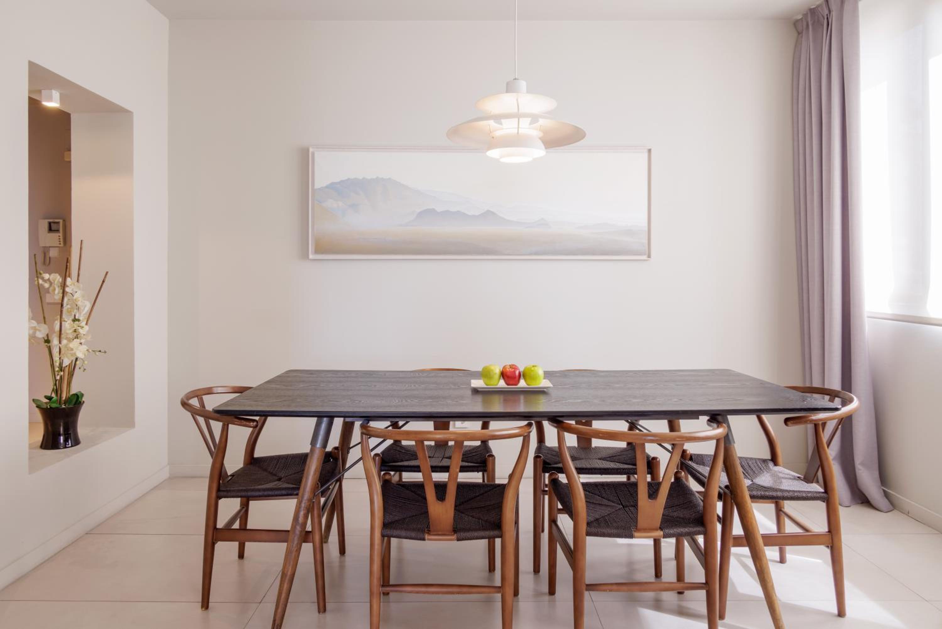 Apartment with Terrace - Photo 14