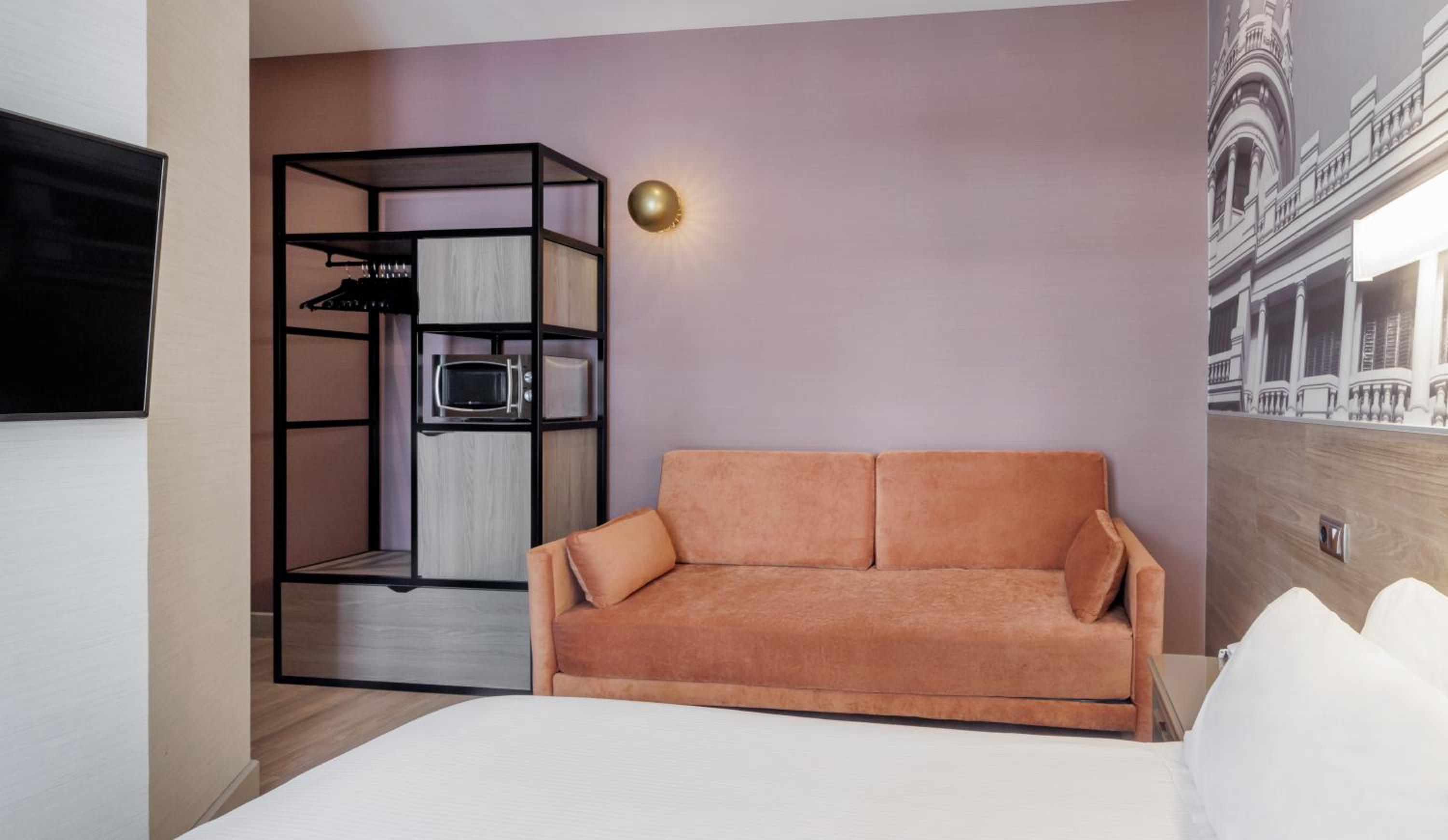 Double Room with Extra Bed - Photo 1