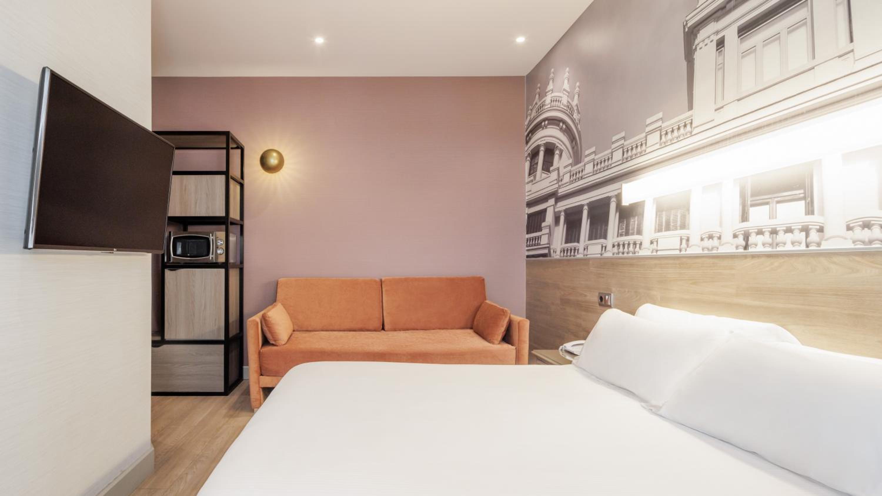 Double Room with Extra Bed - Photo 2