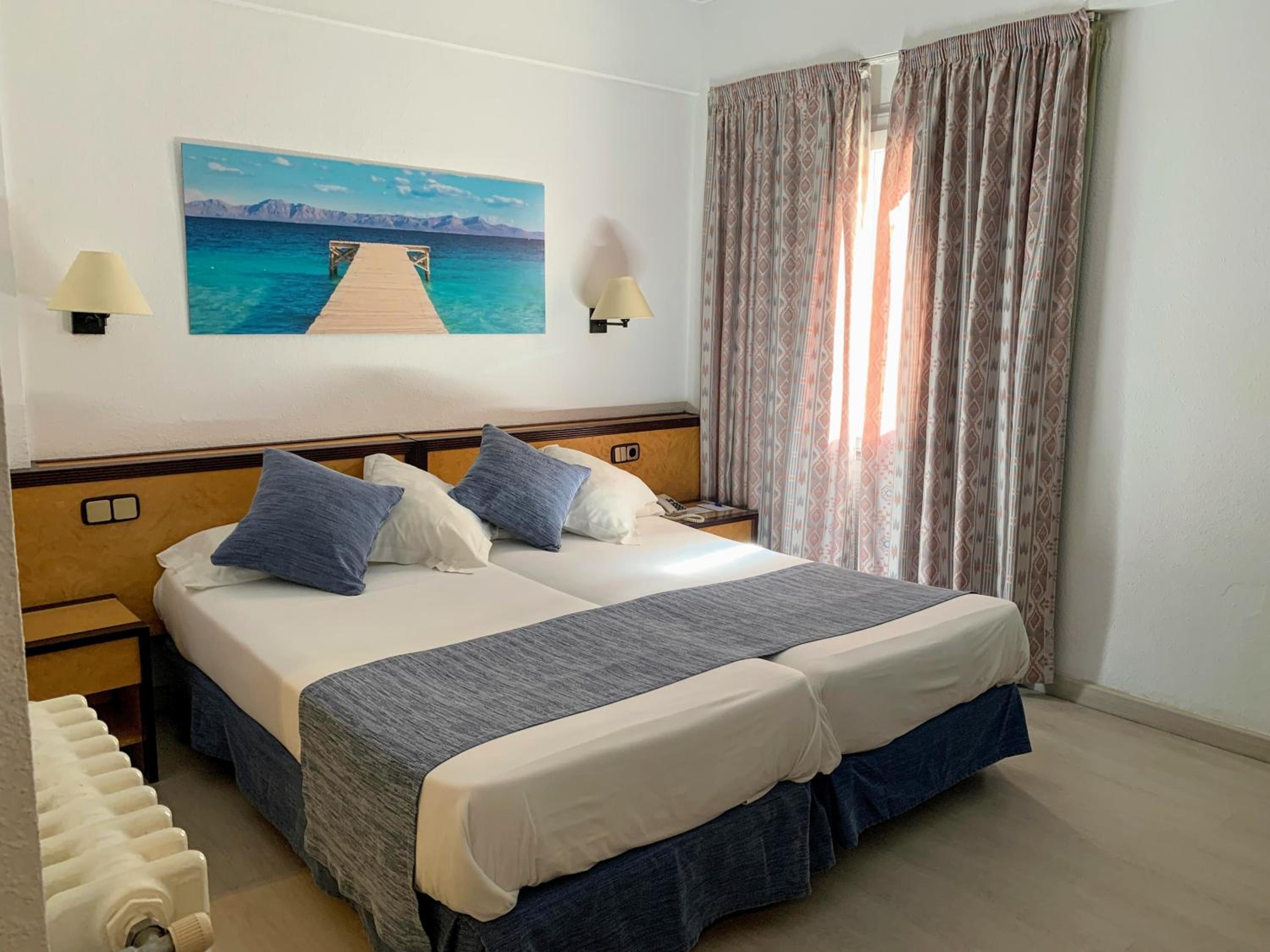 Economy Twin Room - Photo 4