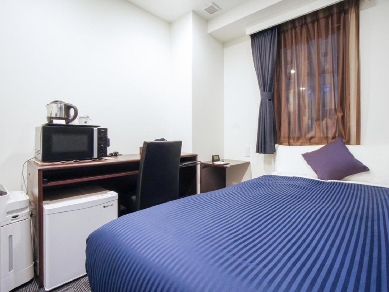 Double Room with Small Double Bed - Non-Smoking photo 2